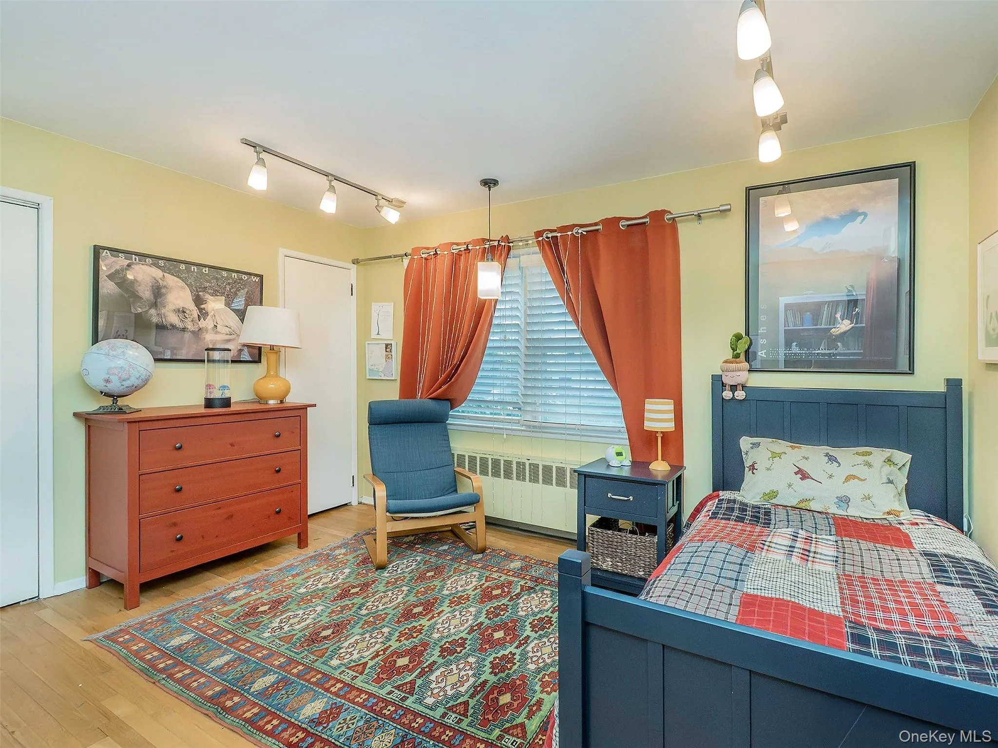 7 Cedar Lane, Oyster Bay, NY, 3 Bedrooms Bedrooms, 8 Rooms Rooms,2 BathroomsBathrooms,Residential,For Rent,Cedar,0,KEY1007334 7 Cedar Lane, Oyster Bay, NY, 3 Bedrooms Bedrooms, 8 Rooms Rooms,2 BathroomsBathrooms,Residential,For Rent,Cedar,0,KEY1007334