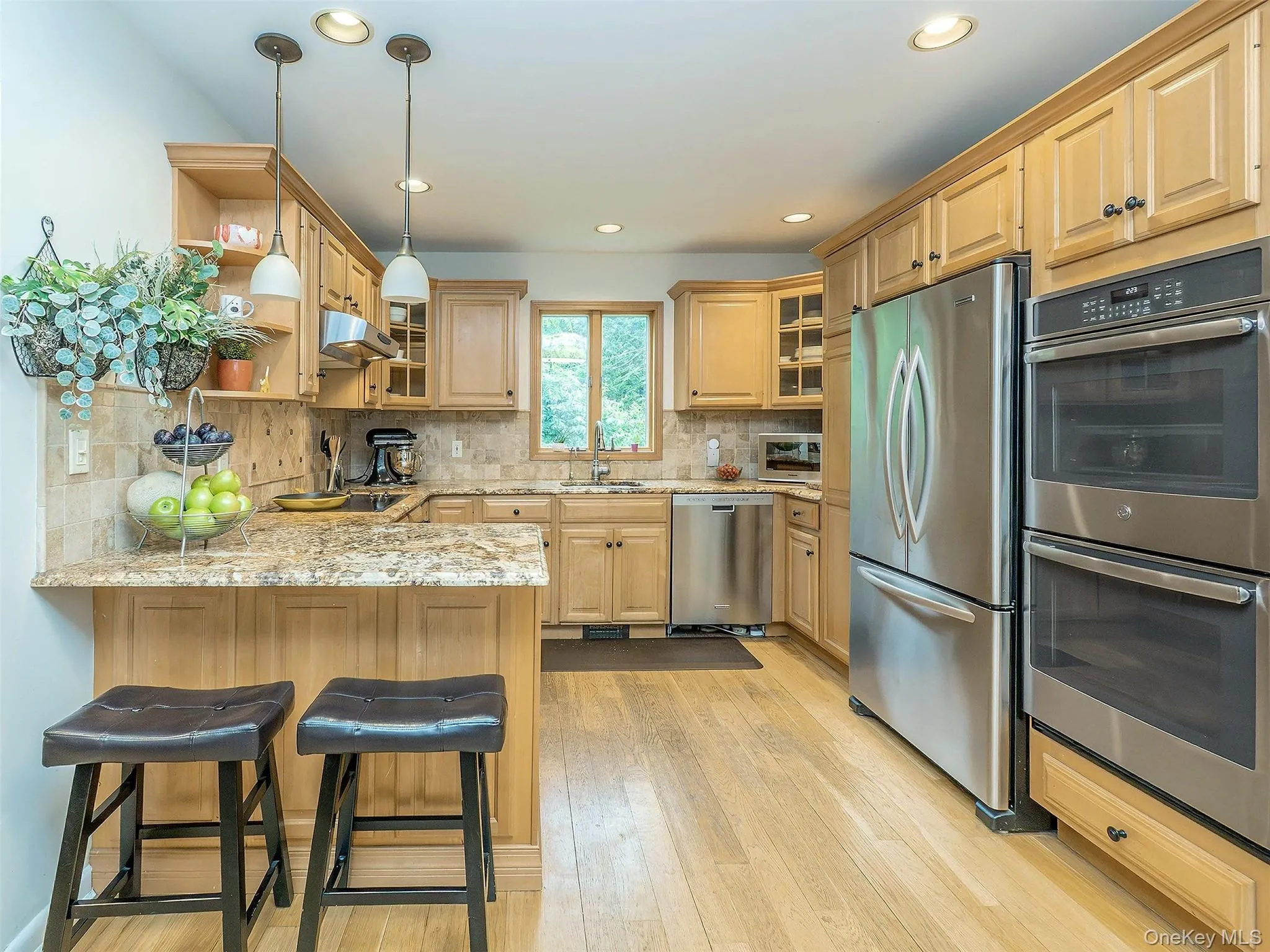 7 Cedar Lane, Oyster Bay, NY, 3 Bedrooms Bedrooms, 8 Rooms Rooms,2 BathroomsBathrooms,Residential,For Rent,Cedar,0,KEY1007334 7 Cedar Lane, Oyster Bay, NY, 3 Bedrooms Bedrooms, 8 Rooms Rooms,2 BathroomsBathrooms,Residential,For Rent,Cedar,0,KEY1007334