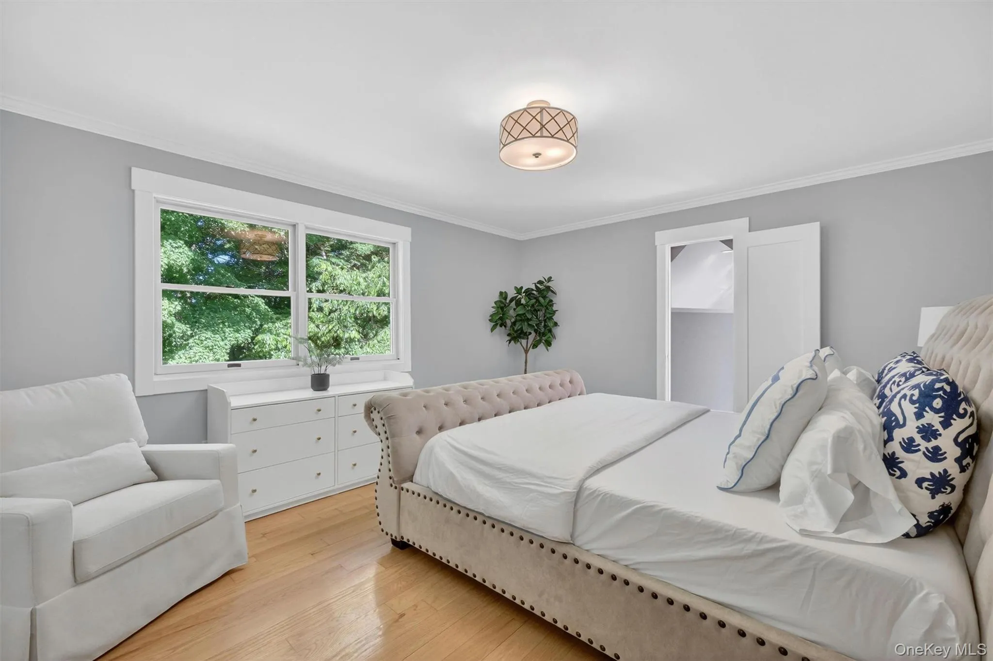 Primary Bedroom with room to unwind. Primary Bedroom with room to unwind.