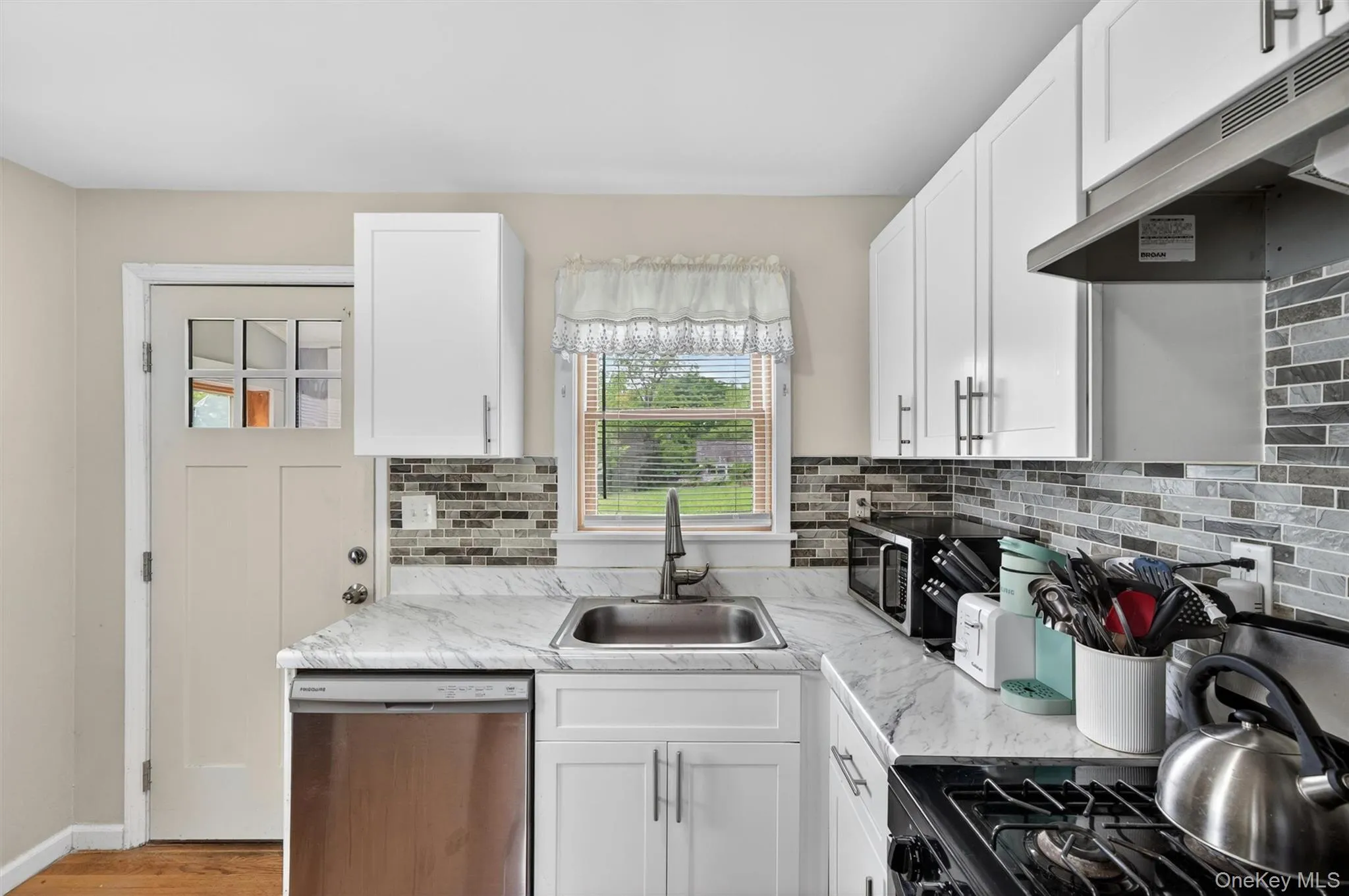 53 Scotchtown Avenue, Goshen, NY, 2 Bedrooms Bedrooms, 4 Rooms Rooms,1 BathroomBathrooms,Residential,For Rent,Scotchtown,0,1007336 53 Scotchtown Avenue, Goshen, NY, 2 Bedrooms Bedrooms, 4 Rooms Rooms,1 BathroomBathrooms,Residential,For Rent,Scotchtown,0,1007336