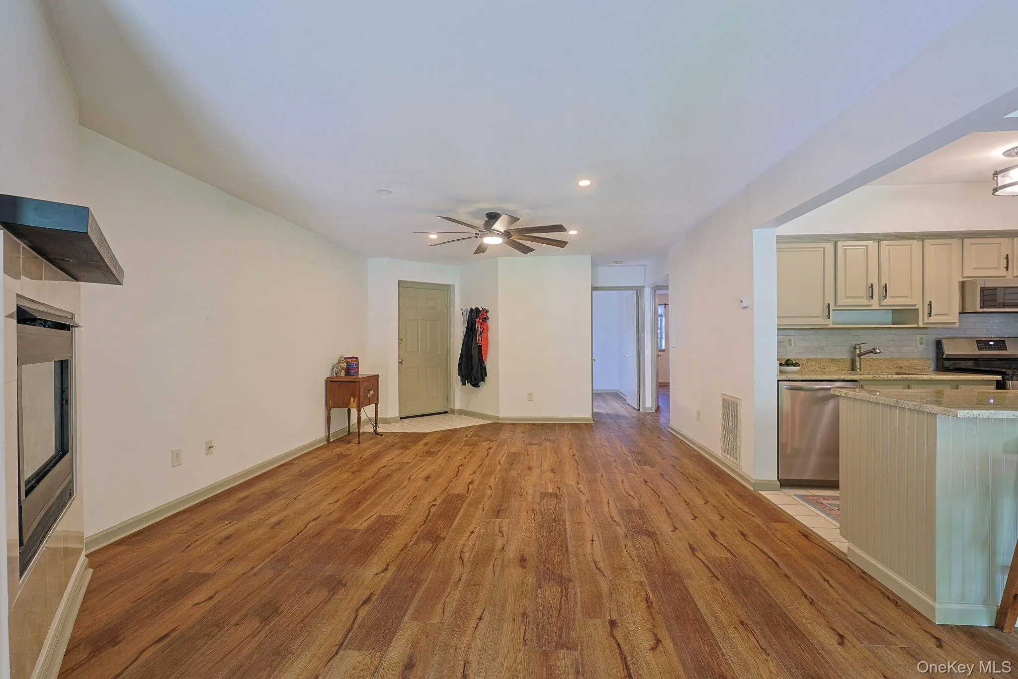1103 Washington Green, New Windsor, NY, 2 Bedrooms Bedrooms, 5 Rooms Rooms,2 BathroomsBathrooms,Residential,For Rent,Washington,0,1007338 1103 Washington Green, New Windsor, NY, 2 Bedrooms Bedrooms, 5 Rooms Rooms,2 BathroomsBathrooms,Residential,For Rent,Washington,0,1007338
