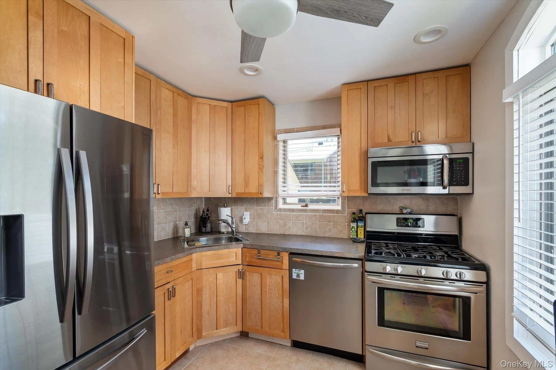 36 Iroquois Place, Oyster Bay, NY, 3 Bedrooms Bedrooms, 6 Rooms Rooms,1 BathroomBathrooms,Residential,For Rent,Iroquois,0,1007341 36 Iroquois Place, Oyster Bay, NY, 3 Bedrooms Bedrooms, 6 Rooms Rooms,1 BathroomBathrooms,Residential,For Rent,Iroquois,0,1007341