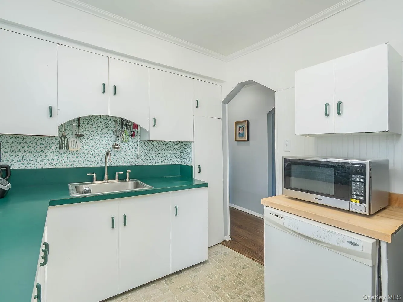 23 Phillips Road, Glen Cove, NY, 3 Bedrooms Bedrooms, 7 Rooms Rooms,2 BathroomsBathrooms,Residential,For Rent,Phillips,0,1007342 23 Phillips Road, Glen Cove, NY, 3 Bedrooms Bedrooms, 7 Rooms Rooms,2 BathroomsBathrooms,Residential,For Rent,Phillips,0,1007342