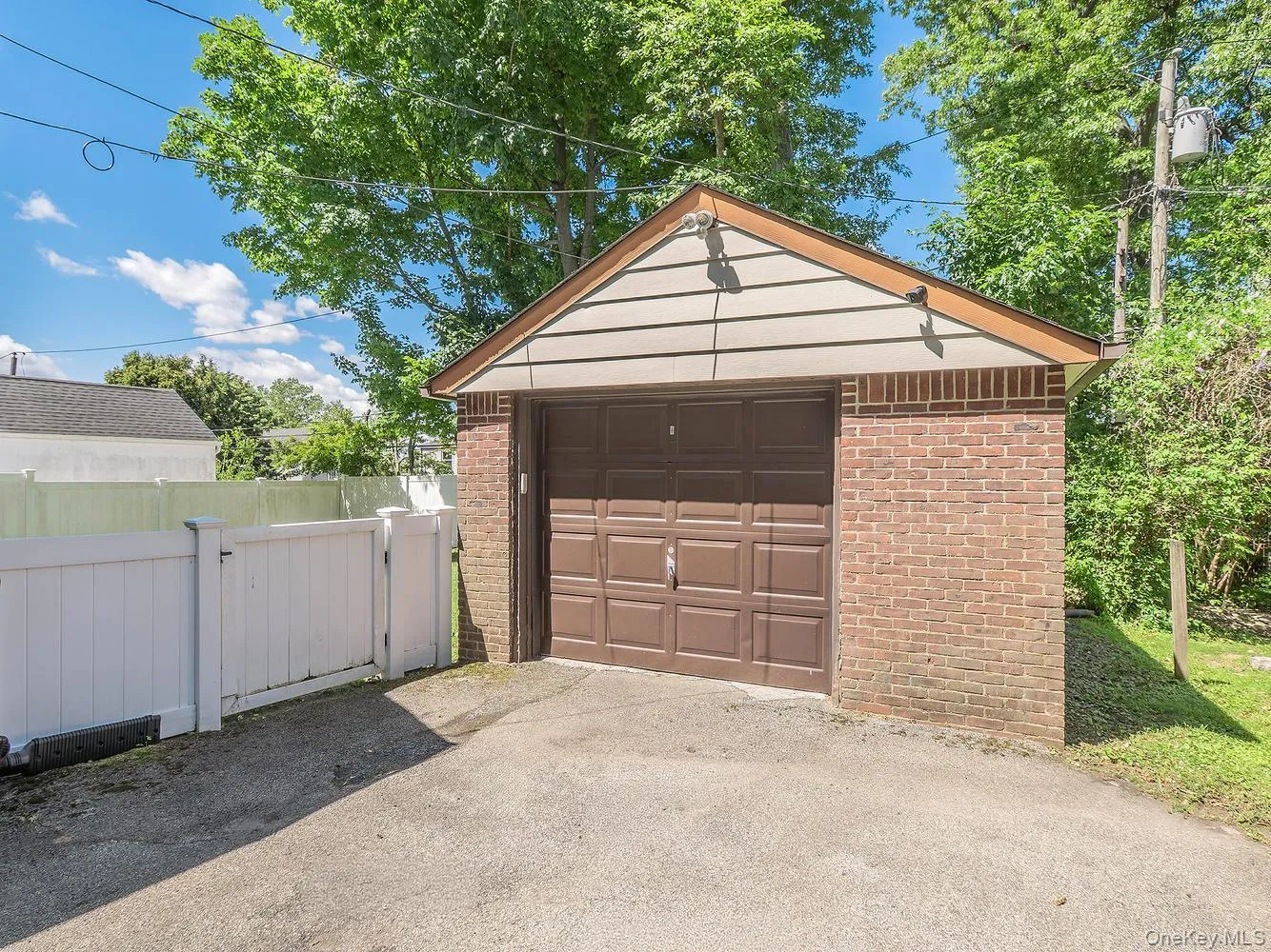 23 Phillips Road, Glen Cove, NY, 3 Bedrooms Bedrooms, 7 Rooms Rooms,2 BathroomsBathrooms,Residential,For Rent,Phillips,0,1007342 23 Phillips Road, Glen Cove, NY, 3 Bedrooms Bedrooms, 7 Rooms Rooms,2 BathroomsBathrooms,Residential,For Rent,Phillips,0,1007342