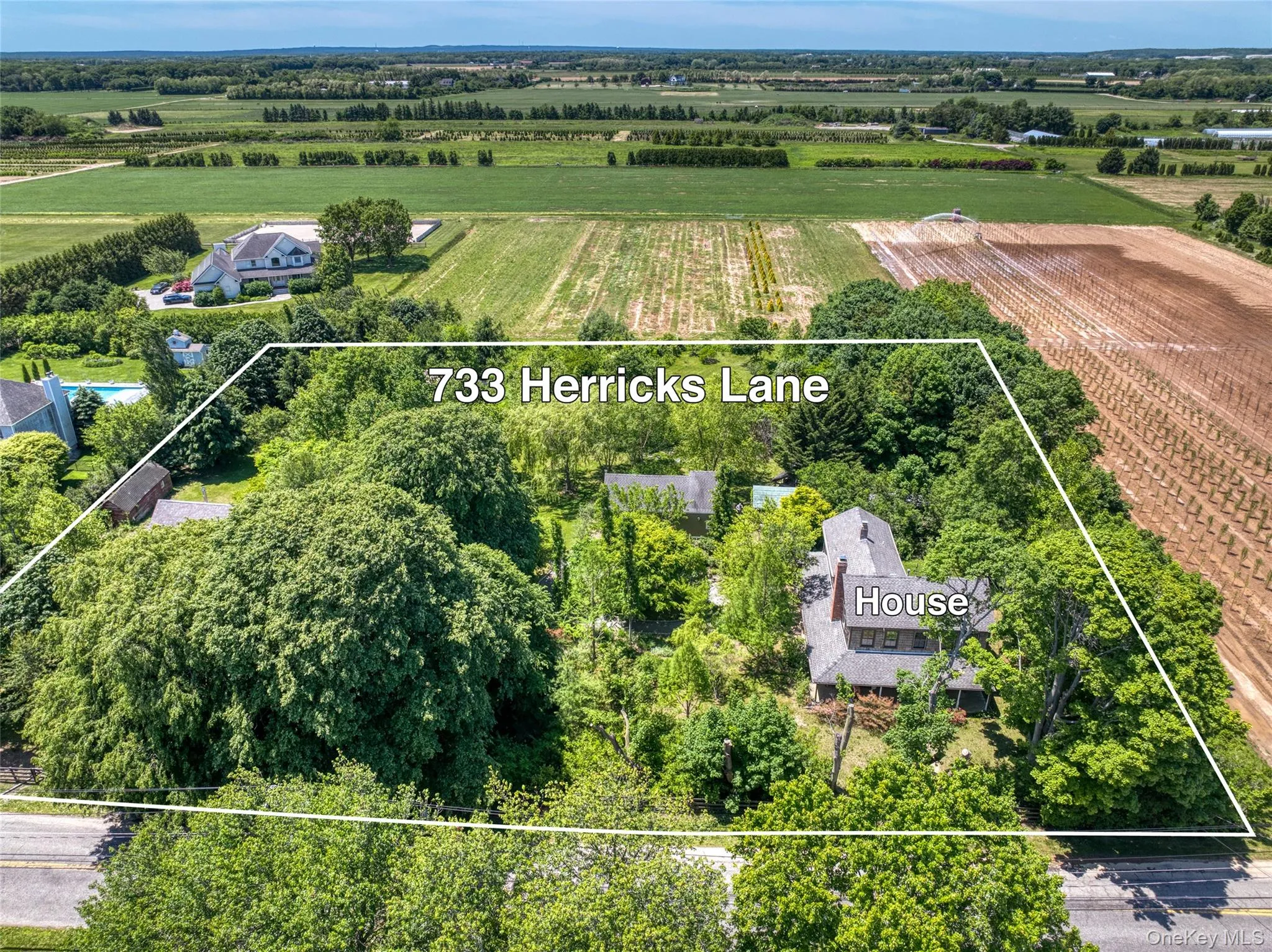 733 Herricks Lane, Riverhead, NY, 3 Bedrooms Bedrooms, 7 Rooms Rooms,4 BathroomsBathrooms,Residential Lease,For Rent,Herricks,0,1007343 733 Herricks Lane, Riverhead, NY, 3 Bedrooms Bedrooms, 7 Rooms Rooms,4 BathroomsBathrooms,Residential Lease,For Rent,Herricks,0,1007343