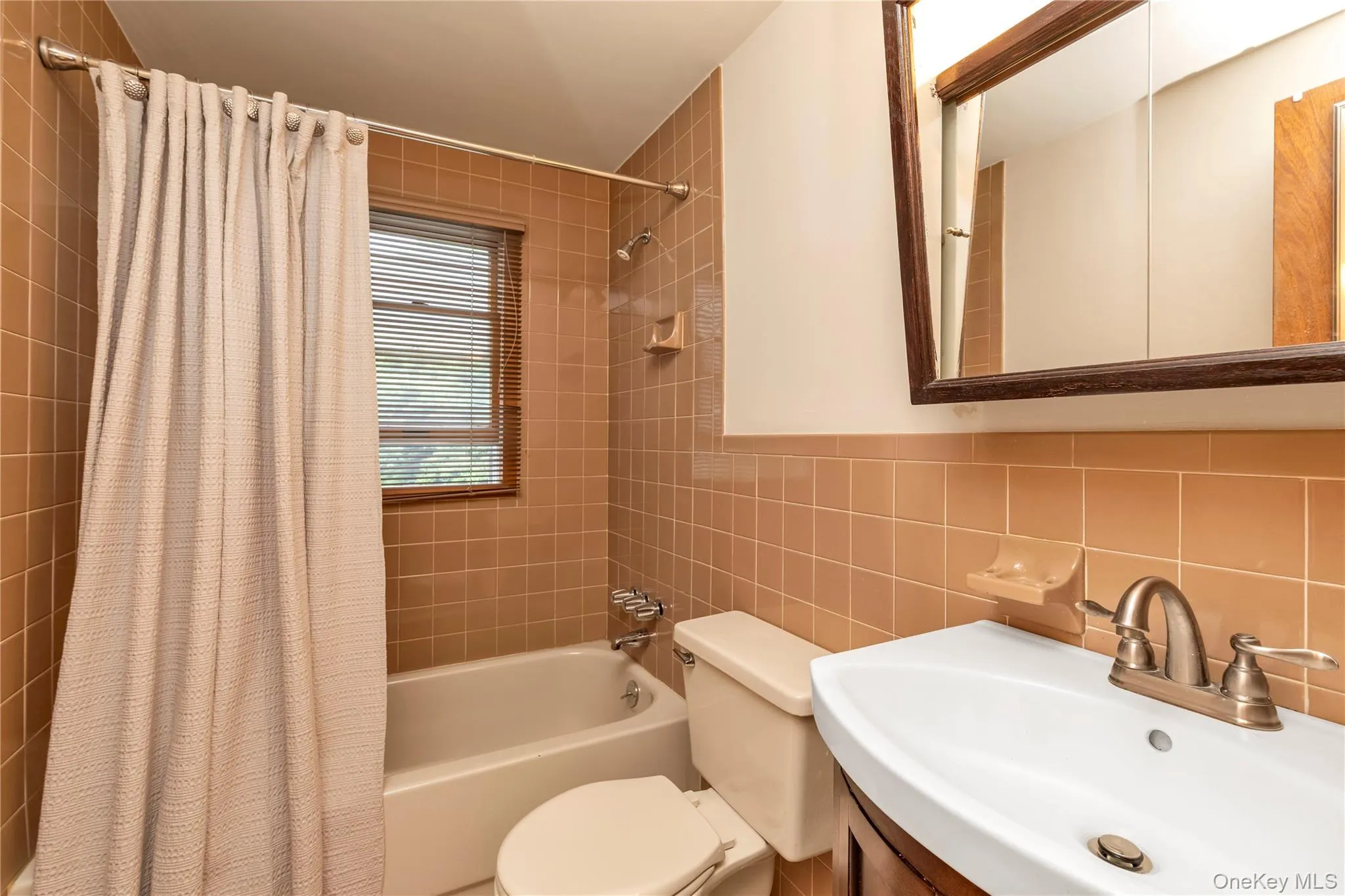 55 Fir Street, Hempstead, NY, 4 Bedrooms Bedrooms, 6 Rooms Rooms,2 BathroomsBathrooms,Residential,For Rent,Fir,0,1007344 55 Fir Street, Hempstead, NY, 4 Bedrooms Bedrooms, 6 Rooms Rooms,2 BathroomsBathrooms,Residential,For Rent,Fir,0,1007344