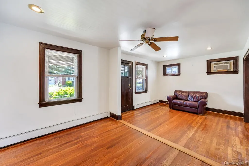 8343 261st Street, New York, NY, 5 Bedrooms Bedrooms, 11 Rooms Rooms,2 BathroomsBathrooms,Residential,For Rent,261st,0,1007347 8343 261st Street, New York, NY, 5 Bedrooms Bedrooms, 11 Rooms Rooms,2 BathroomsBathrooms,Residential,For Rent,261st,0,1007347
