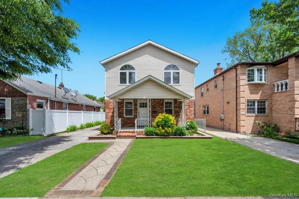 8343 261st Street, New York, NY, 5 Bedrooms Bedrooms, 11 Rooms Rooms,2 BathroomsBathrooms,Residential,For Rent,261st,0,1007347 8343 261st Street, New York, NY, 5 Bedrooms Bedrooms, 11 Rooms Rooms,2 BathroomsBathrooms,Residential,For Rent,261st,0,1007347