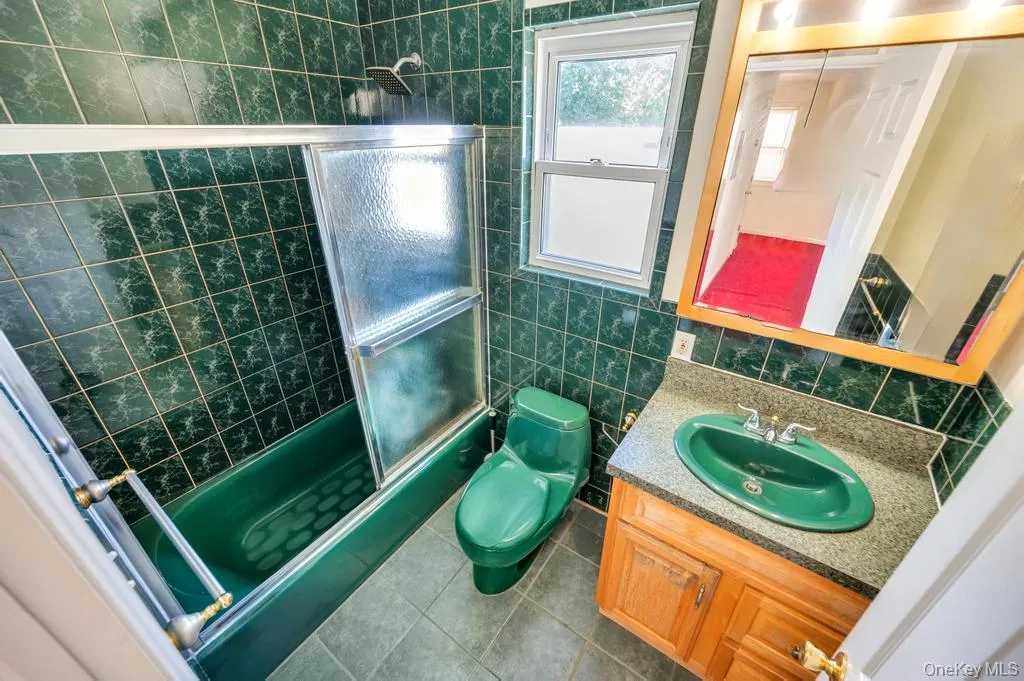 8343 261st Street, New York, NY, 5 Bedrooms Bedrooms, 11 Rooms Rooms,2 BathroomsBathrooms,Residential,For Rent,261st,0,1007347 8343 261st Street, New York, NY, 5 Bedrooms Bedrooms, 11 Rooms Rooms,2 BathroomsBathrooms,Residential,For Rent,261st,0,1007347