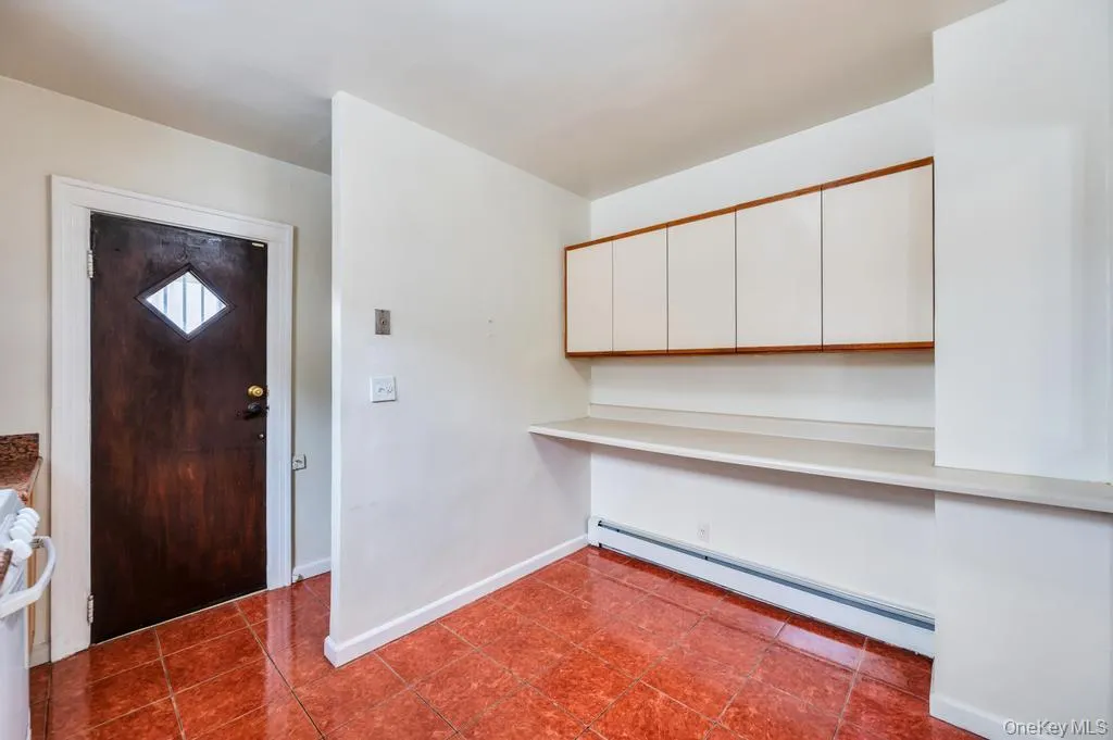 8343 261st Street, New York, NY, 5 Bedrooms Bedrooms, 11 Rooms Rooms,2 BathroomsBathrooms,Residential,For Rent,261st,0,1007347 8343 261st Street, New York, NY, 5 Bedrooms Bedrooms, 11 Rooms Rooms,2 BathroomsBathrooms,Residential,For Rent,261st,0,1007347