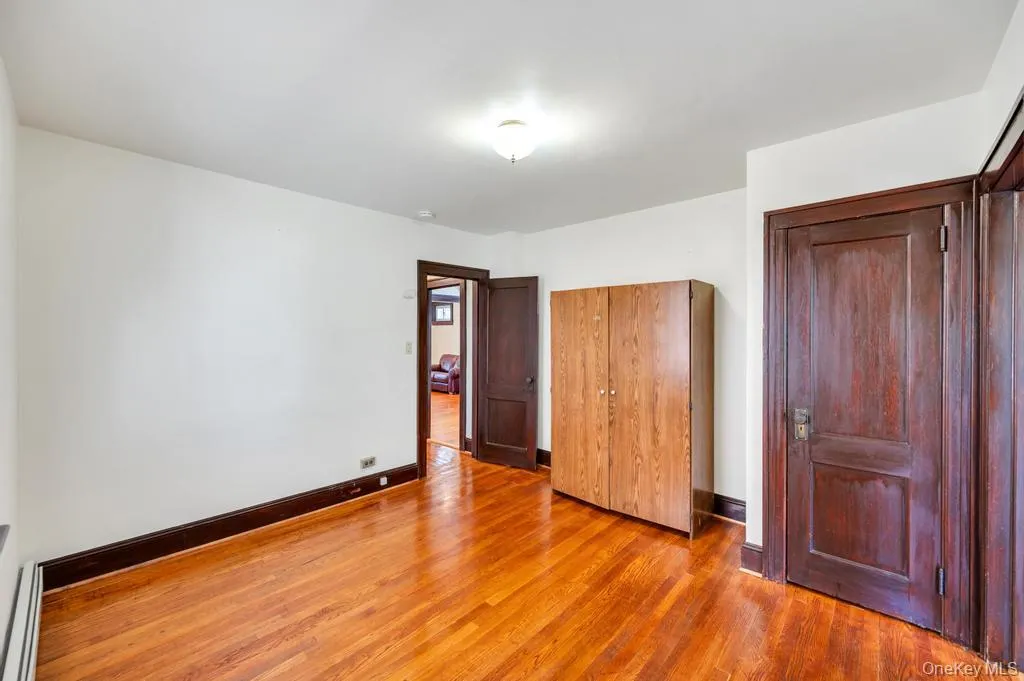 8343 261st Street, New York, NY, 5 Bedrooms Bedrooms, 11 Rooms Rooms,2 BathroomsBathrooms,Residential,For Rent,261st,0,1007347 8343 261st Street, New York, NY, 5 Bedrooms Bedrooms, 11 Rooms Rooms,2 BathroomsBathrooms,Residential,For Rent,261st,0,1007347