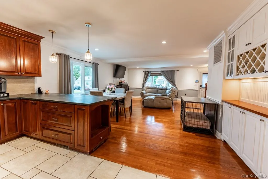 22 Oakbrook Road, Ossining, NY, 4 Bedrooms Bedrooms, 10 Rooms Rooms,3 BathroomsBathrooms,Residential,For Rent,Oakbrook,0,1007357 22 Oakbrook Road, Ossining, NY, 4 Bedrooms Bedrooms, 10 Rooms Rooms,3 BathroomsBathrooms,Residential,For Rent,Oakbrook,0,1007357