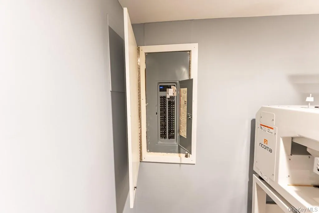 22 Oakbrook Road, Ossining, NY, 4 Bedrooms Bedrooms, 10 Rooms Rooms,3 BathroomsBathrooms,Residential,For Rent,Oakbrook,0,1007357 22 Oakbrook Road, Ossining, NY, 4 Bedrooms Bedrooms, 10 Rooms Rooms,3 BathroomsBathrooms,Residential,For Rent,Oakbrook,0,1007357