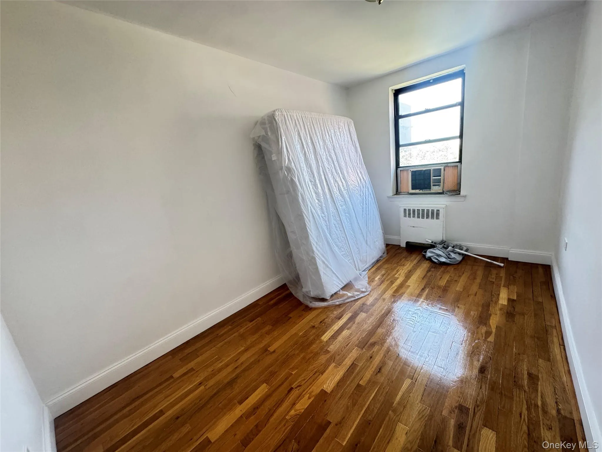 144-46 38th Avenue, New York, NY, 2 Bedrooms Bedrooms, 4 Rooms Rooms,1 BathroomBathrooms,Residential,For Rent,38th,0,1007358 144-46 38th Avenue, New York, NY, 2 Bedrooms Bedrooms, 4 Rooms Rooms,1 BathroomBathrooms,Residential,For Rent,38th,0,1007358