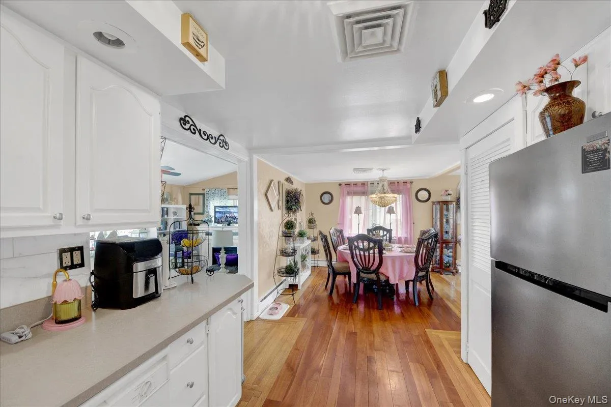 5 Rowell Lane, Wappinger, NY, 4 Bedrooms Bedrooms, 9 Rooms Rooms,2 BathroomsBathrooms,Residential,For Rent,Rowell,0,1007359 5 Rowell Lane, Wappinger, NY, 4 Bedrooms Bedrooms, 9 Rooms Rooms,2 BathroomsBathrooms,Residential,For Rent,Rowell,0,1007359