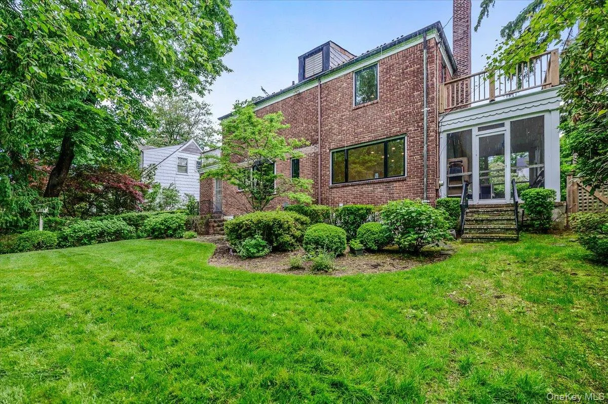 8 Parkside Drive, North Hempstead, NY, 3 Bedrooms Bedrooms, 7 Rooms Rooms,2 BathroomsBathrooms,Residential,For Rent,Parkside,0,1007362 8 Parkside Drive, North Hempstead, NY, 3 Bedrooms Bedrooms, 7 Rooms Rooms,2 BathroomsBathrooms,Residential,For Rent,Parkside,0,1007362