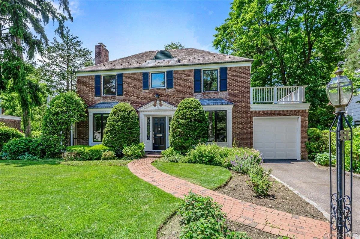 8 Parkside Drive, North Hempstead, NY, 3 Bedrooms Bedrooms, 7 Rooms Rooms,2 BathroomsBathrooms,Residential,For Rent,Parkside,0,1007362 8 Parkside Drive, North Hempstead, NY, 3 Bedrooms Bedrooms, 7 Rooms Rooms,2 BathroomsBathrooms,Residential,For Rent,Parkside,0,1007362