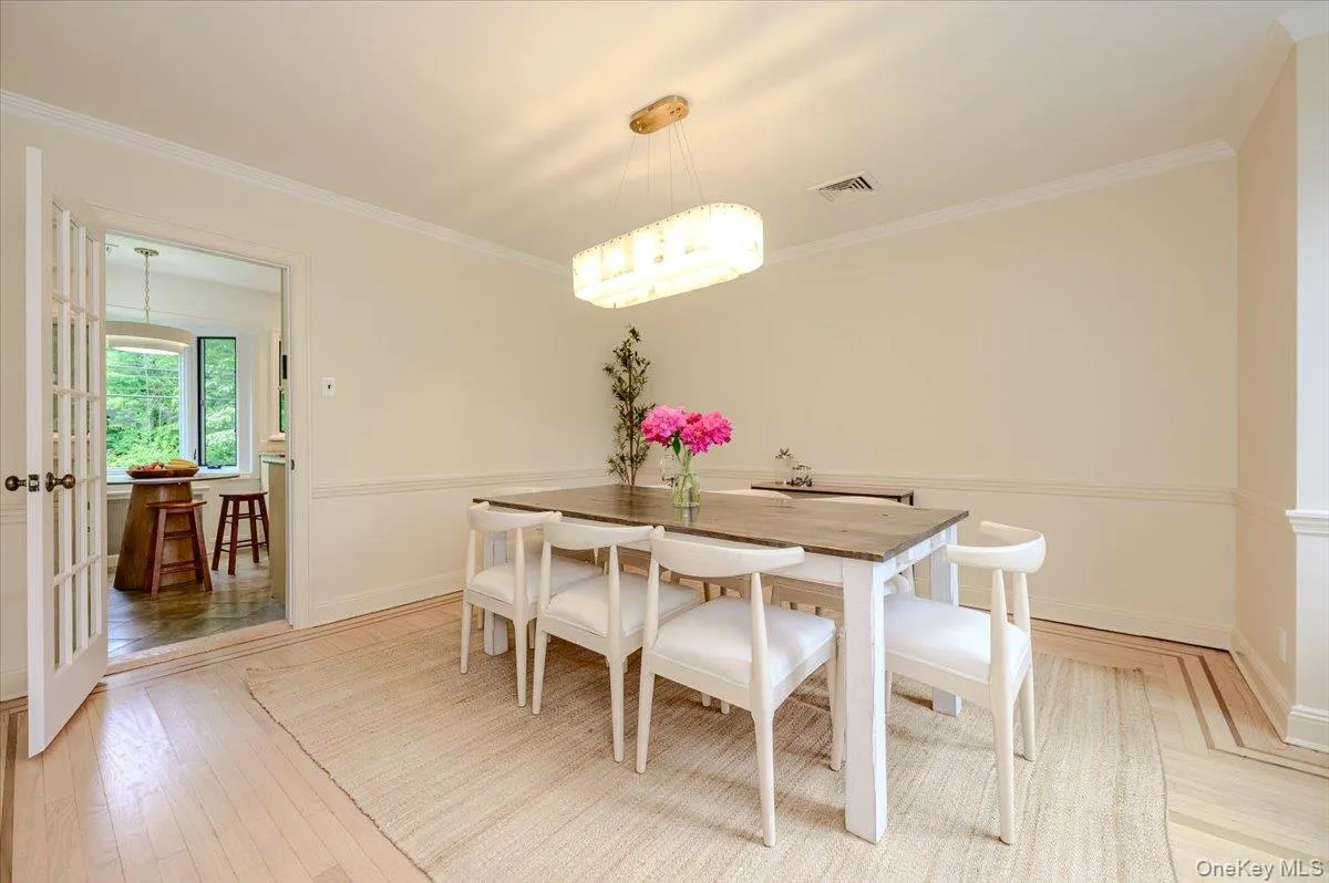 8 Parkside Drive, North Hempstead, NY, 3 Bedrooms Bedrooms, 7 Rooms Rooms,2 BathroomsBathrooms,Residential,For Rent,Parkside,0,1007362 8 Parkside Drive, North Hempstead, NY, 3 Bedrooms Bedrooms, 7 Rooms Rooms,2 BathroomsBathrooms,Residential,For Rent,Parkside,0,1007362