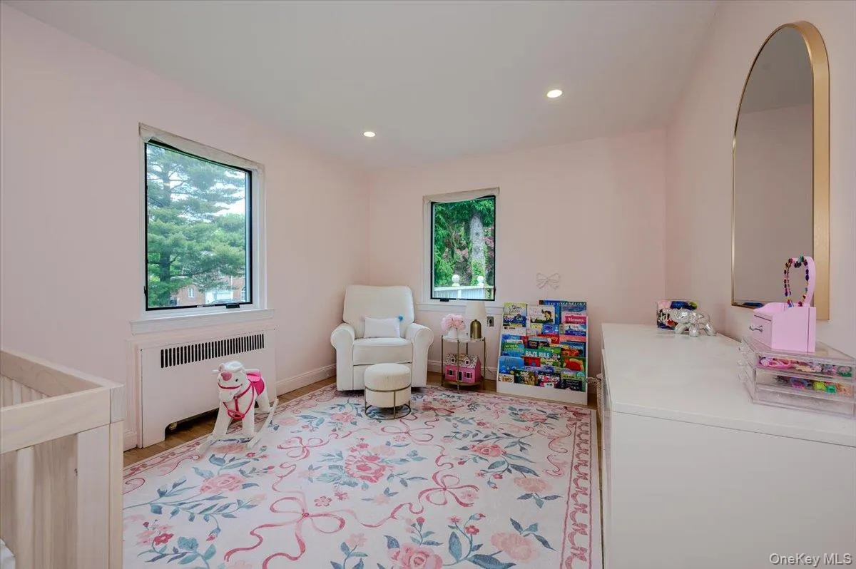 8 Parkside Drive, North Hempstead, NY, 3 Bedrooms Bedrooms, 7 Rooms Rooms,2 BathroomsBathrooms,Residential,For Rent,Parkside,0,1007362 8 Parkside Drive, North Hempstead, NY, 3 Bedrooms Bedrooms, 7 Rooms Rooms,2 BathroomsBathrooms,Residential,For Rent,Parkside,0,1007362