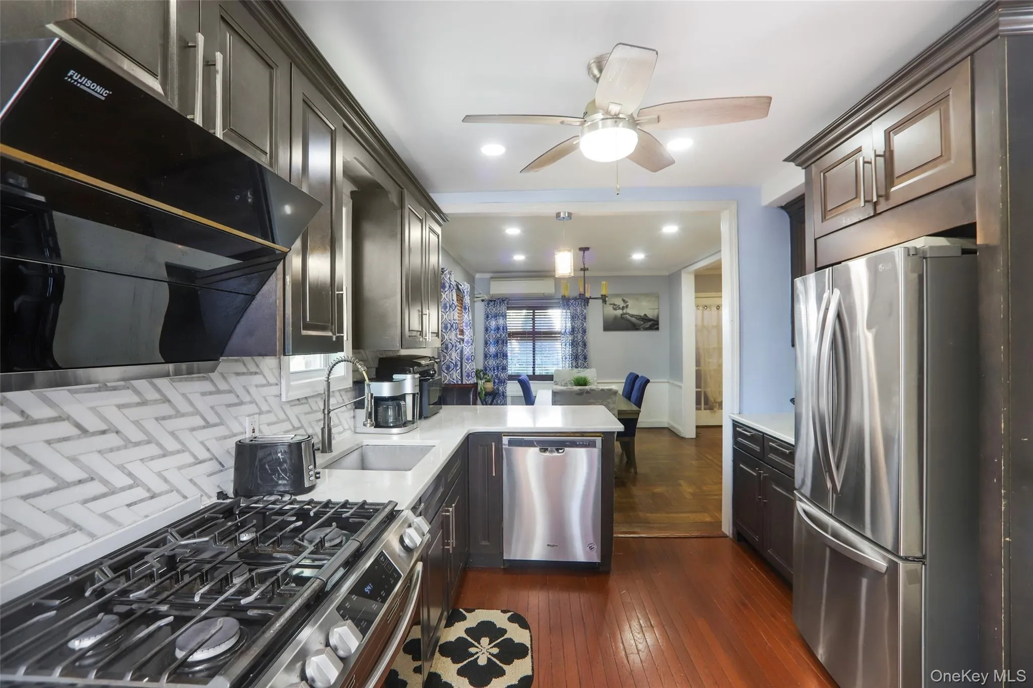 11541 222nd Street, New York, NY, 3 Bedrooms Bedrooms, 6 Rooms Rooms,2 BathroomsBathrooms,Residential,For Rent,222nd,0,1007366 11541 222nd Street, New York, NY, 3 Bedrooms Bedrooms, 6 Rooms Rooms,2 BathroomsBathrooms,Residential,For Rent,222nd,0,1007366