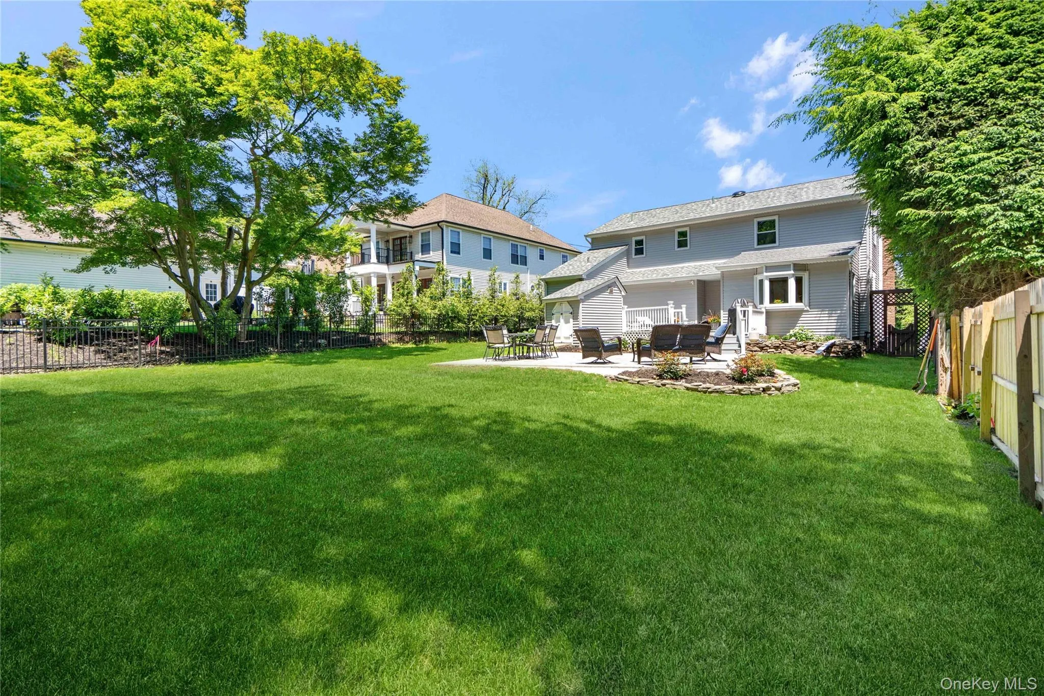 434 Main Street, Huntington, NY, 5 Bedrooms Bedrooms, 9 Rooms Rooms,3 BathroomsBathrooms,Residential,For Rent,Main,0,1007370 434 Main Street, Huntington, NY, 5 Bedrooms Bedrooms, 9 Rooms Rooms,3 BathroomsBathrooms,Residential,For Rent,Main,0,1007370
