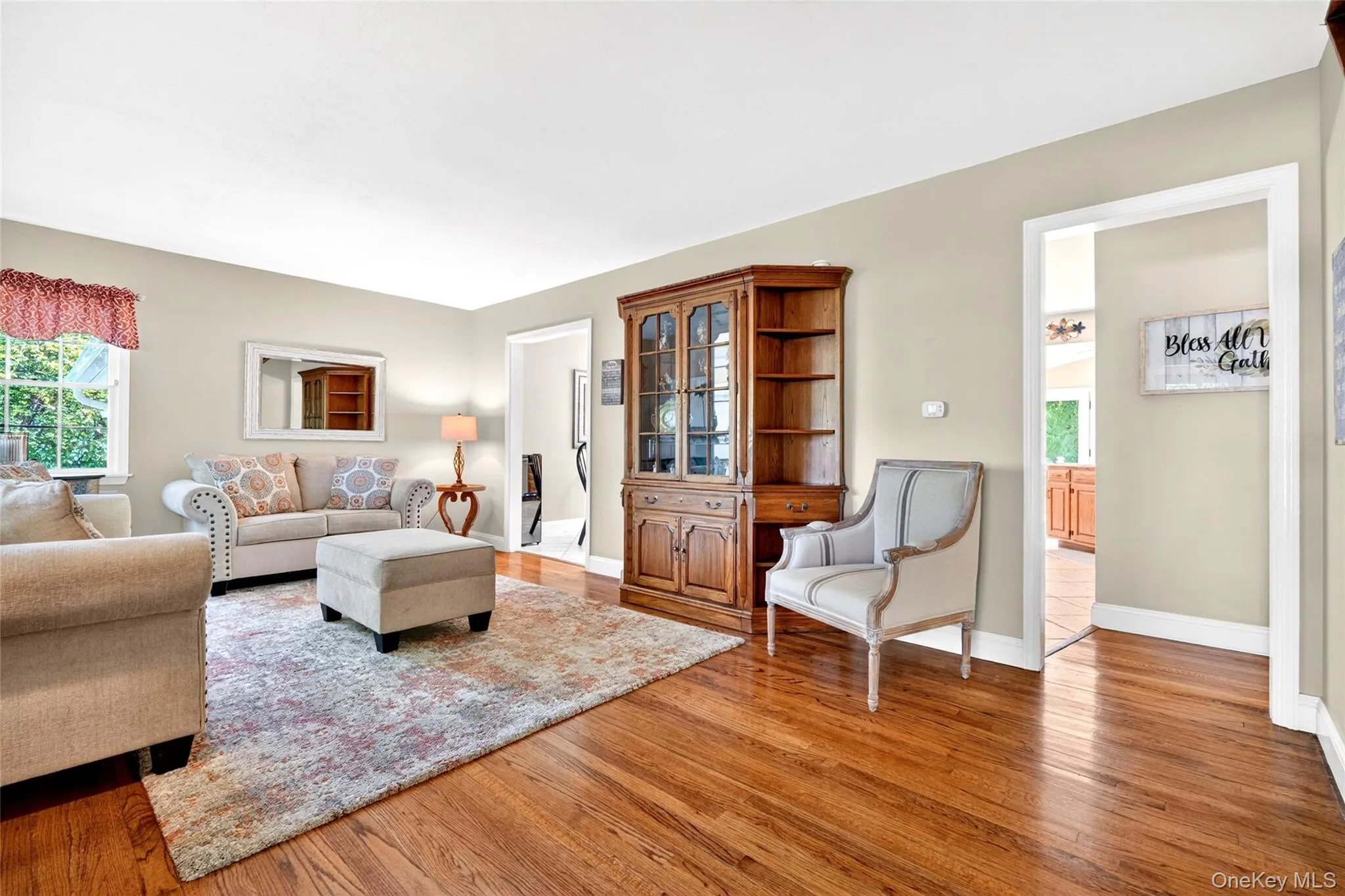 10 Edsall Avenue, Clarkstown, NY, 5 Bedrooms Bedrooms, 12 Rooms Rooms,2 BathroomsBathrooms,Residential,For Rent,Edsall,0,1007374 10 Edsall Avenue, Clarkstown, NY, 5 Bedrooms Bedrooms, 12 Rooms Rooms,2 BathroomsBathrooms,Residential,For Rent,Edsall,0,1007374