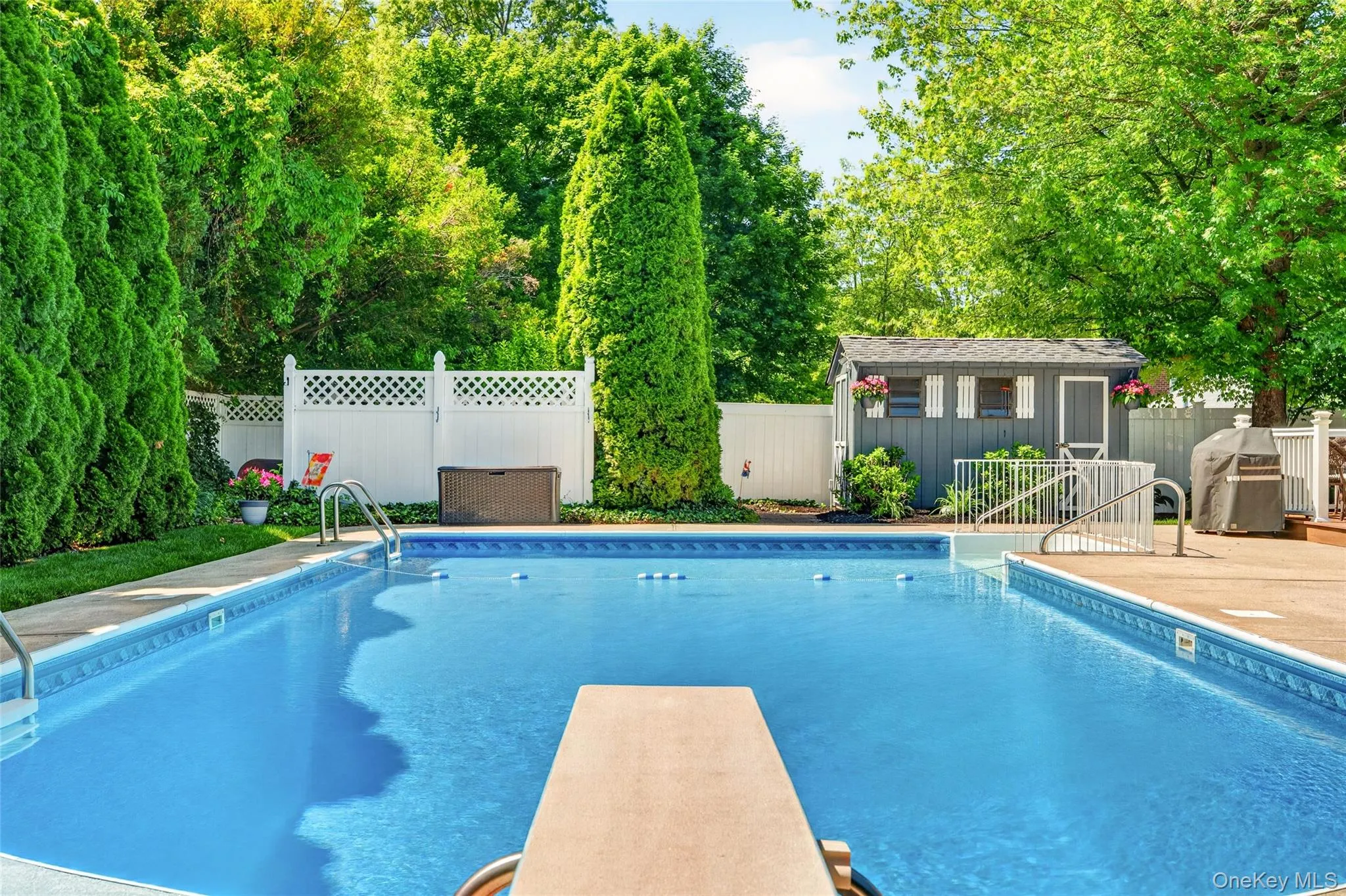 10 Edsall Avenue, Clarkstown, NY, 5 Bedrooms Bedrooms, 12 Rooms Rooms,2 BathroomsBathrooms,Residential,For Rent,Edsall,0,1007374 10 Edsall Avenue, Clarkstown, NY, 5 Bedrooms Bedrooms, 12 Rooms Rooms,2 BathroomsBathrooms,Residential,For Rent,Edsall,0,1007374