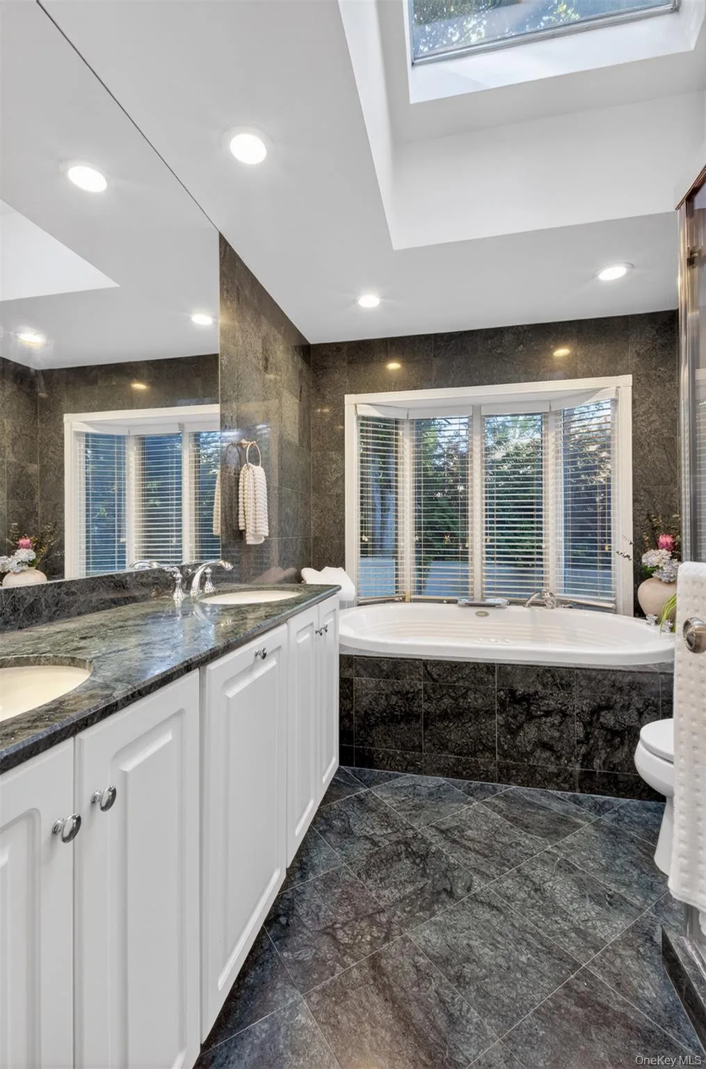125 Mimosa Drive, North Hempstead, NY, 5 Bedrooms Bedrooms, 10 Rooms Rooms,3 BathroomsBathrooms,Residential,For Rent,Mimosa,0,1007376 125 Mimosa Drive, North Hempstead, NY, 5 Bedrooms Bedrooms, 10 Rooms Rooms,3 BathroomsBathrooms,Residential,For Rent,Mimosa,0,1007376
