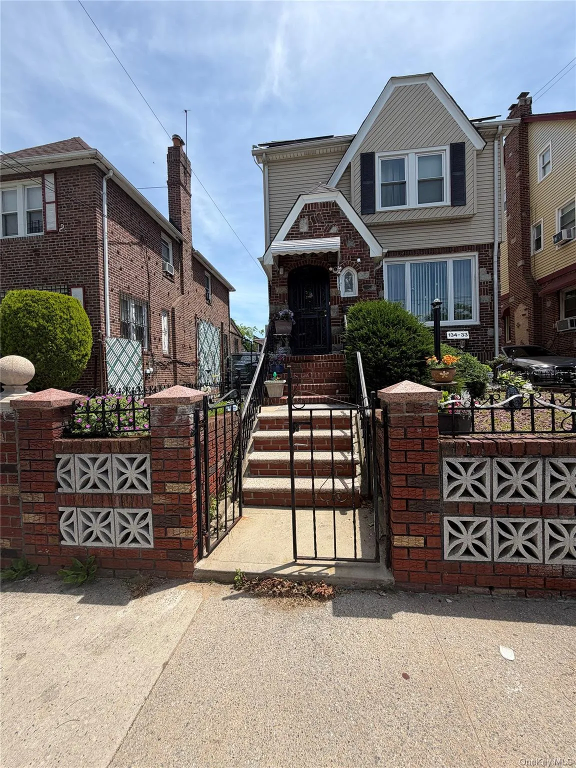 13433 228th Street, New York, NY, 4 Bedrooms Bedrooms, 7 Rooms Rooms,2 BathroomsBathrooms,Residential,For Rent,228th,0,1007377 13433 228th Street, New York, NY, 4 Bedrooms Bedrooms, 7 Rooms Rooms,2 BathroomsBathrooms,Residential,For Rent,228th,0,1007377