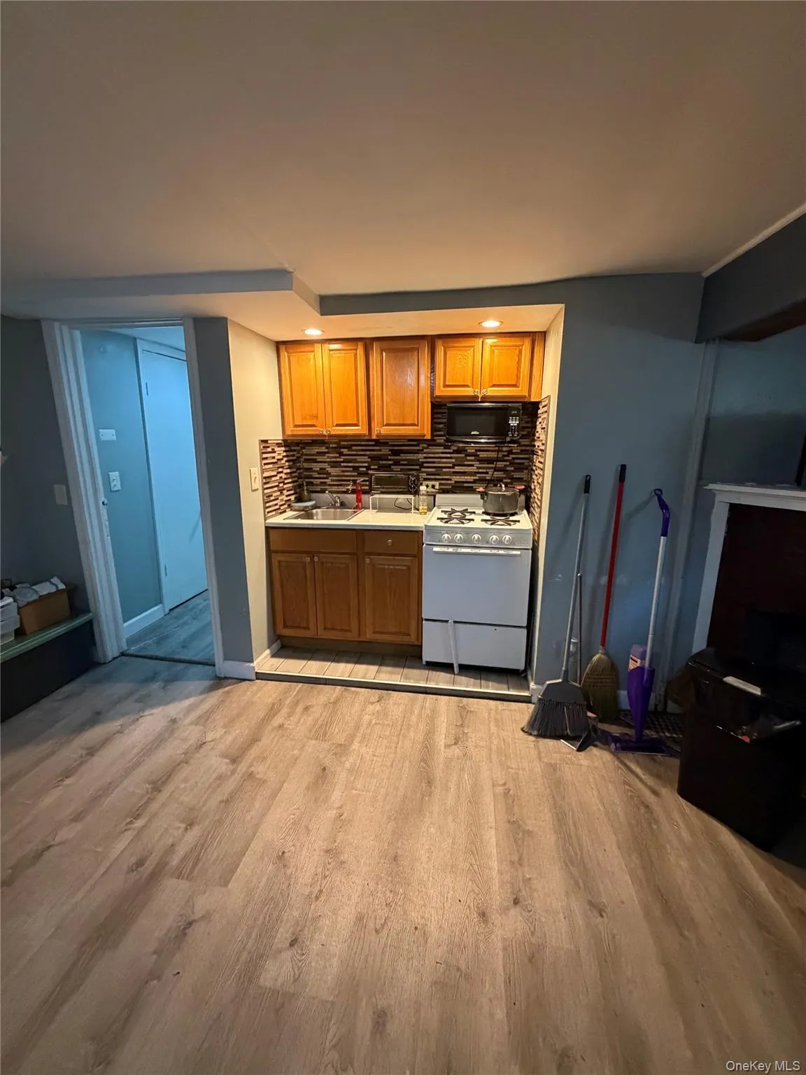Compact kitchenette Compact kitchenette