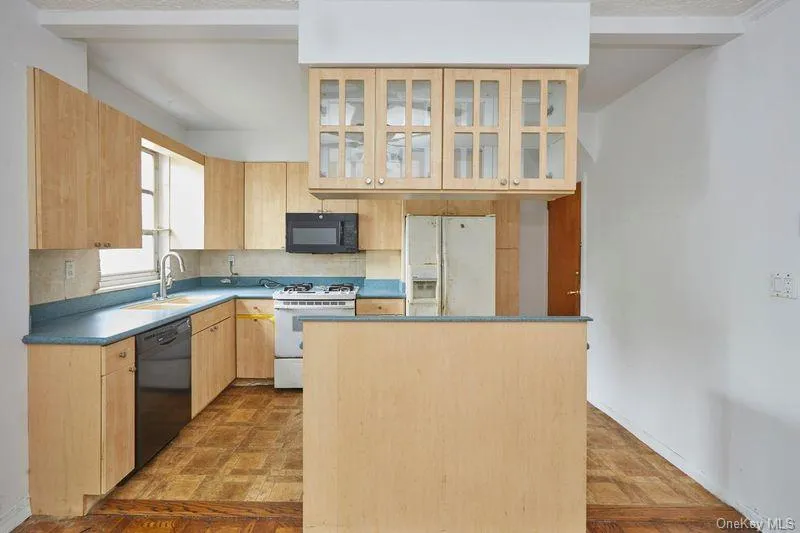 6157 77th Place, New York, NY, 3 Bedrooms Bedrooms, 8 Rooms Rooms,2 BathroomsBathrooms,Residential,For Rent,77th,0,1007387 6157 77th Place, New York, NY, 3 Bedrooms Bedrooms, 8 Rooms Rooms,2 BathroomsBathrooms,Residential,For Rent,77th,0,1007387