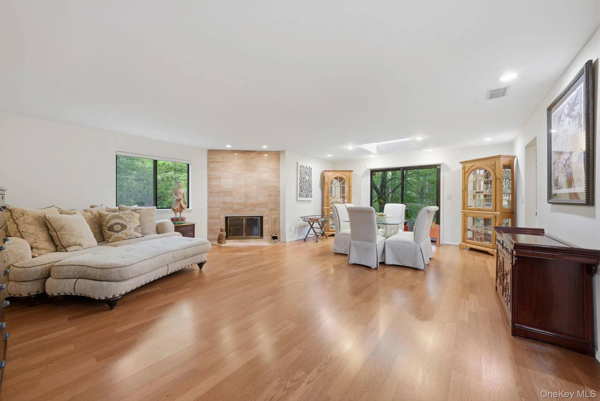 6 Wimbledon Drive, North Hempstead, NY, 3 Bedrooms Bedrooms, 9 Rooms Rooms,2 BathroomsBathrooms,Residential,For Rent,Wimbledon,0,1007388 6 Wimbledon Drive, North Hempstead, NY, 3 Bedrooms Bedrooms, 9 Rooms Rooms,2 BathroomsBathrooms,Residential,For Rent,Wimbledon,0,1007388
