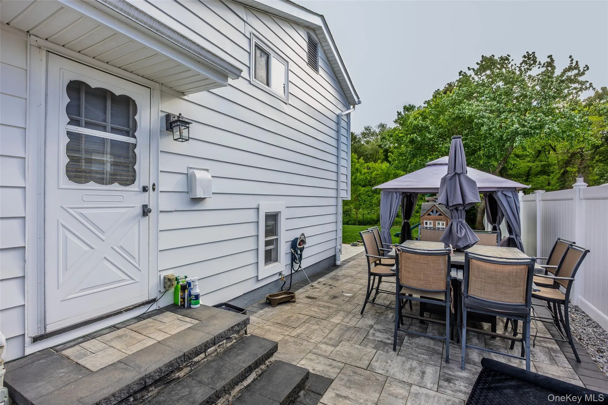 300 24th Street, Babylon, NY, 2 Bedrooms Bedrooms, 7 Rooms Rooms,1 BathroomBathrooms,Residential,For Rent,24th,0,1007397 300 24th Street, Babylon, NY, 2 Bedrooms Bedrooms, 7 Rooms Rooms,1 BathroomBathrooms,Residential,For Rent,24th,0,1007397