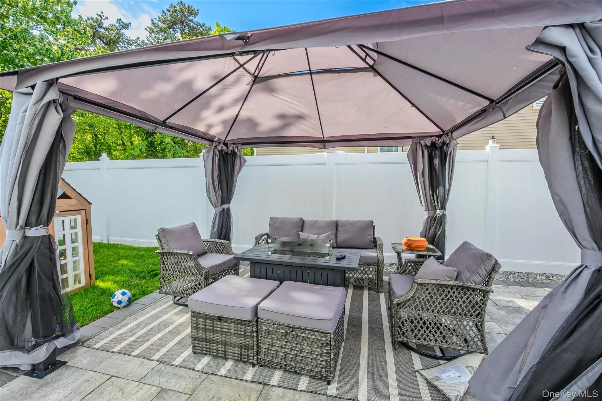 300 24th Street, Babylon, NY, 2 Bedrooms Bedrooms, 7 Rooms Rooms,1 BathroomBathrooms,Residential,For Rent,24th,0,1007397 300 24th Street, Babylon, NY, 2 Bedrooms Bedrooms, 7 Rooms Rooms,1 BathroomBathrooms,Residential,For Rent,24th,0,1007397