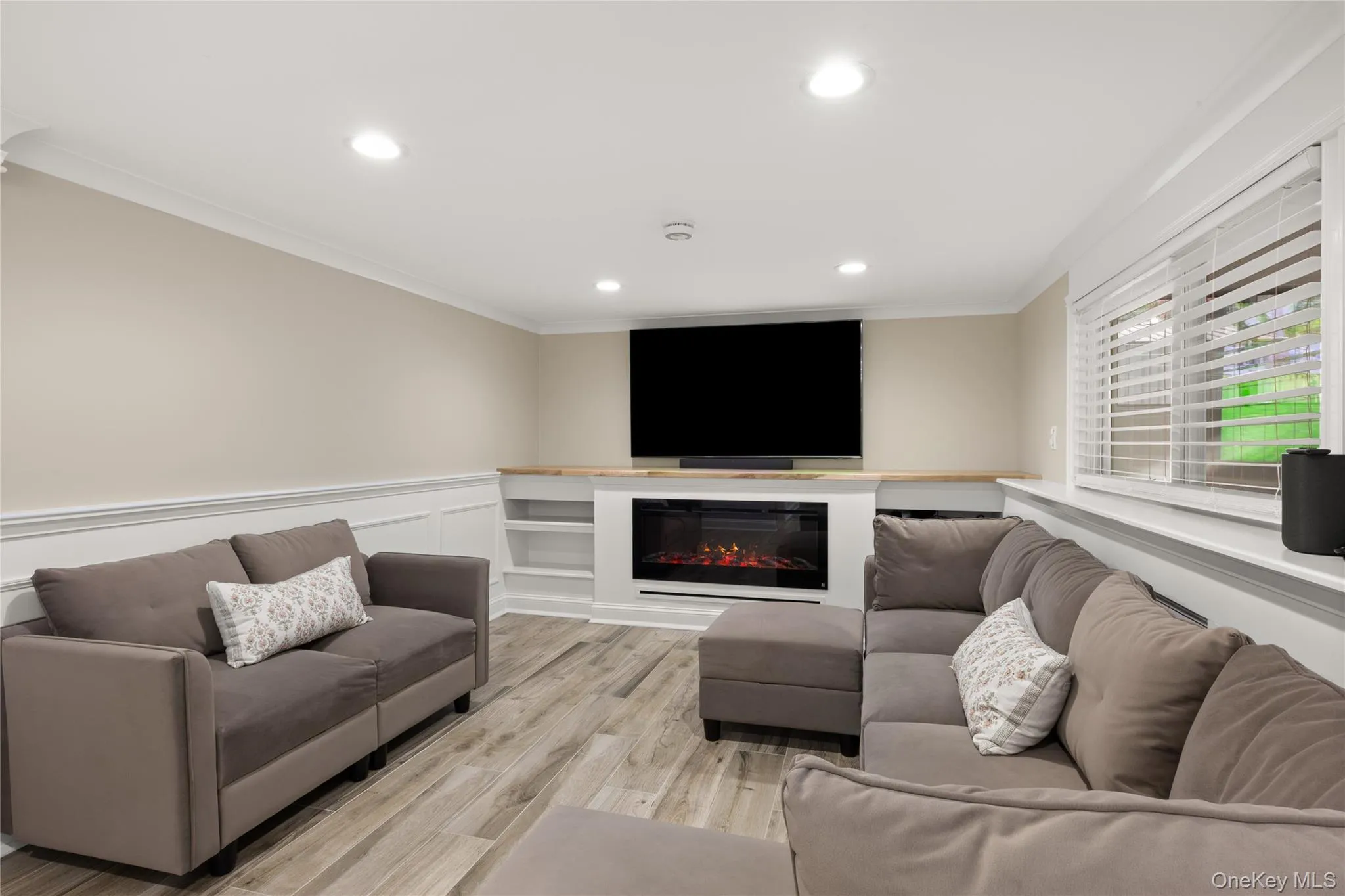 300 24th Street, Babylon, NY, 2 Bedrooms Bedrooms, 7 Rooms Rooms,1 BathroomBathrooms,Residential,For Rent,24th,0,1007397 300 24th Street, Babylon, NY, 2 Bedrooms Bedrooms, 7 Rooms Rooms,1 BathroomBathrooms,Residential,For Rent,24th,0,1007397