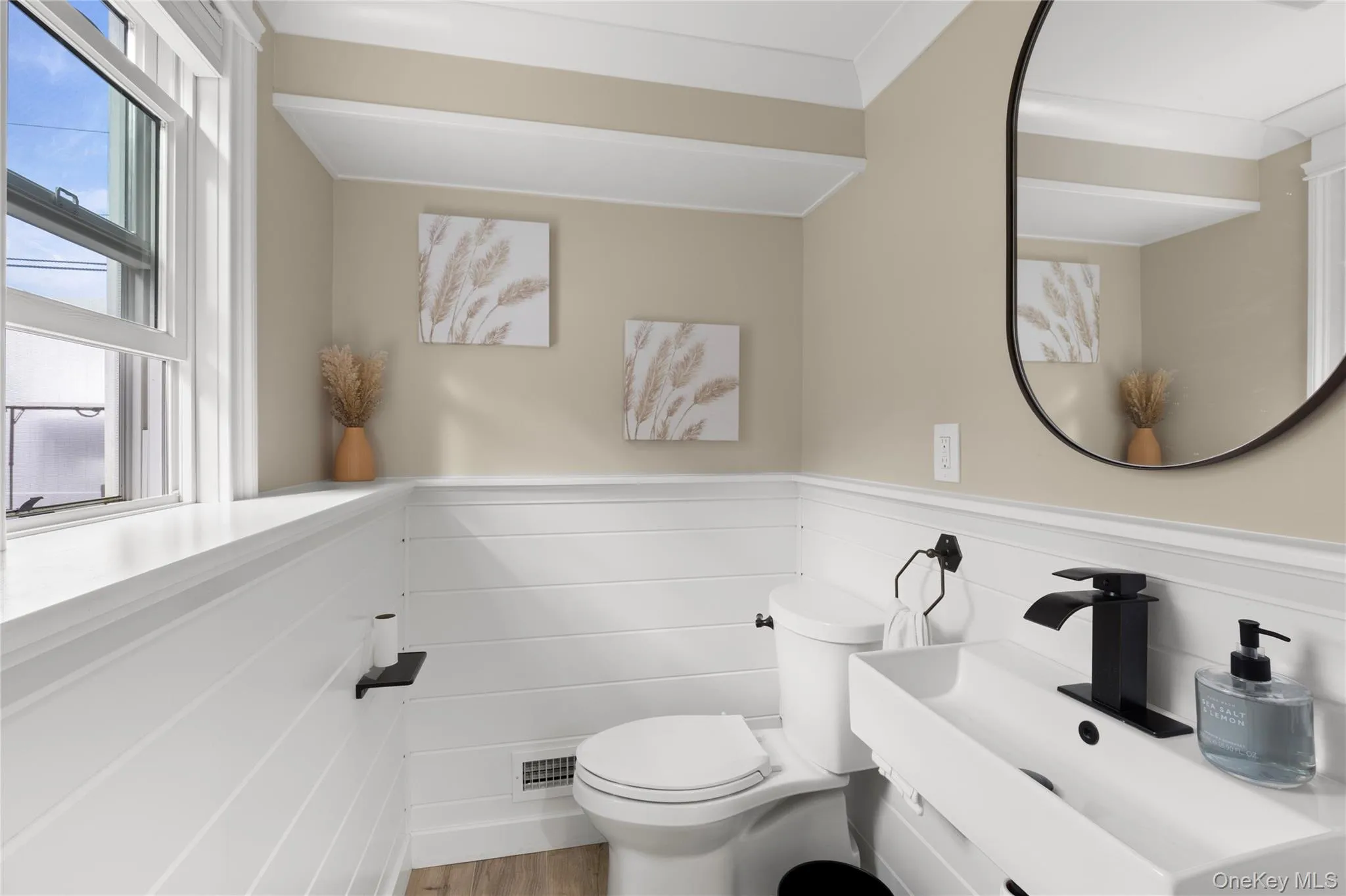 300 24th Street, Babylon, NY, 2 Bedrooms Bedrooms, 7 Rooms Rooms,1 BathroomBathrooms,Residential,For Rent,24th,0,1007397 300 24th Street, Babylon, NY, 2 Bedrooms Bedrooms, 7 Rooms Rooms,1 BathroomBathrooms,Residential,For Rent,24th,0,1007397