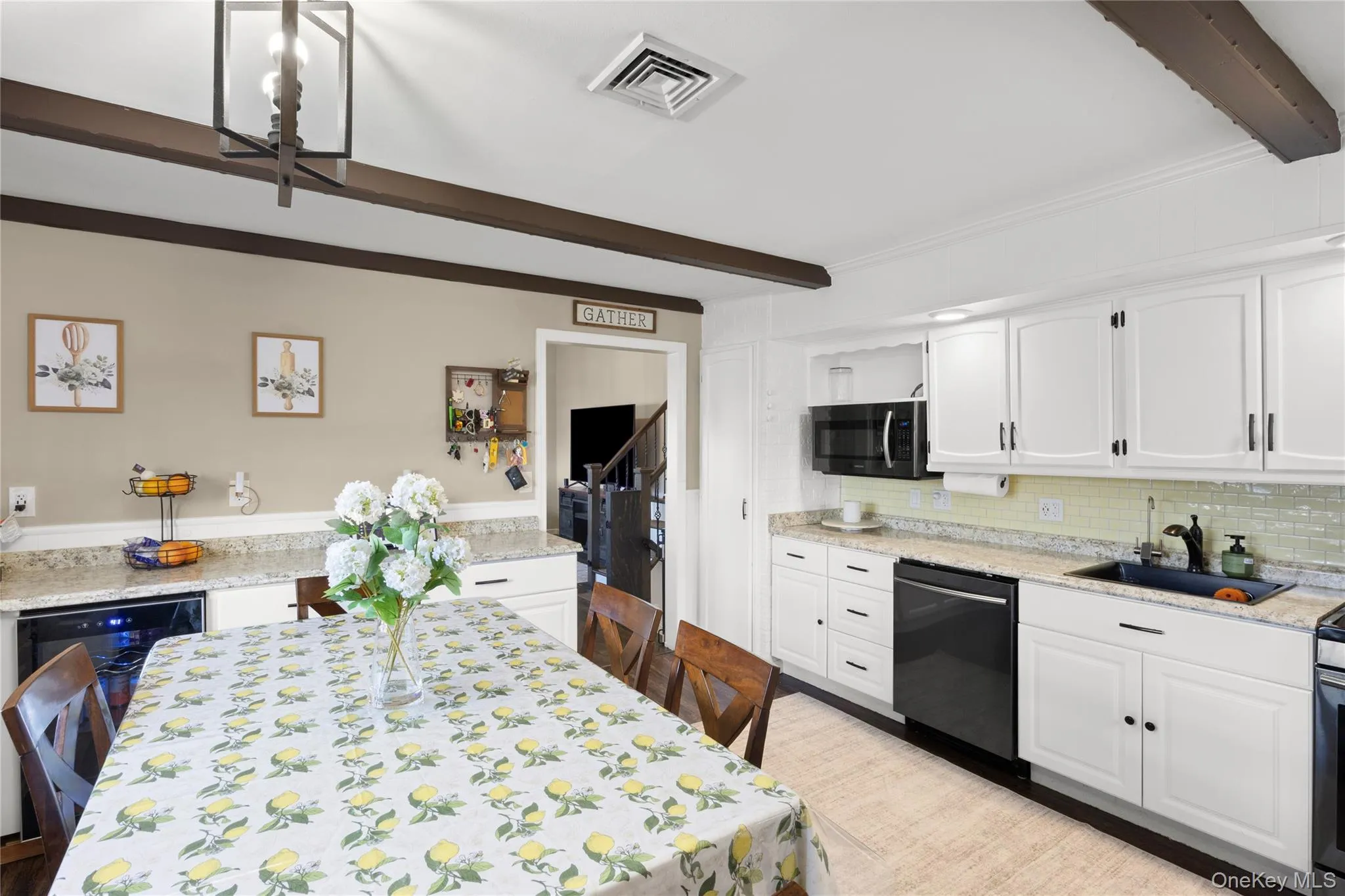 300 24th Street, Babylon, NY, 2 Bedrooms Bedrooms, 7 Rooms Rooms,1 BathroomBathrooms,Residential,For Rent,24th,0,1007397 300 24th Street, Babylon, NY, 2 Bedrooms Bedrooms, 7 Rooms Rooms,1 BathroomBathrooms,Residential,For Rent,24th,0,1007397