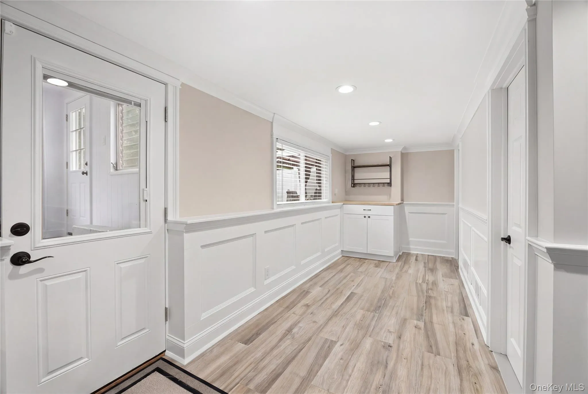 300 24th Street, Babylon, NY, 2 Bedrooms Bedrooms, 7 Rooms Rooms,1 BathroomBathrooms,Residential,For Rent,24th,0,1007397 300 24th Street, Babylon, NY, 2 Bedrooms Bedrooms, 7 Rooms Rooms,1 BathroomBathrooms,Residential,For Rent,24th,0,1007397
