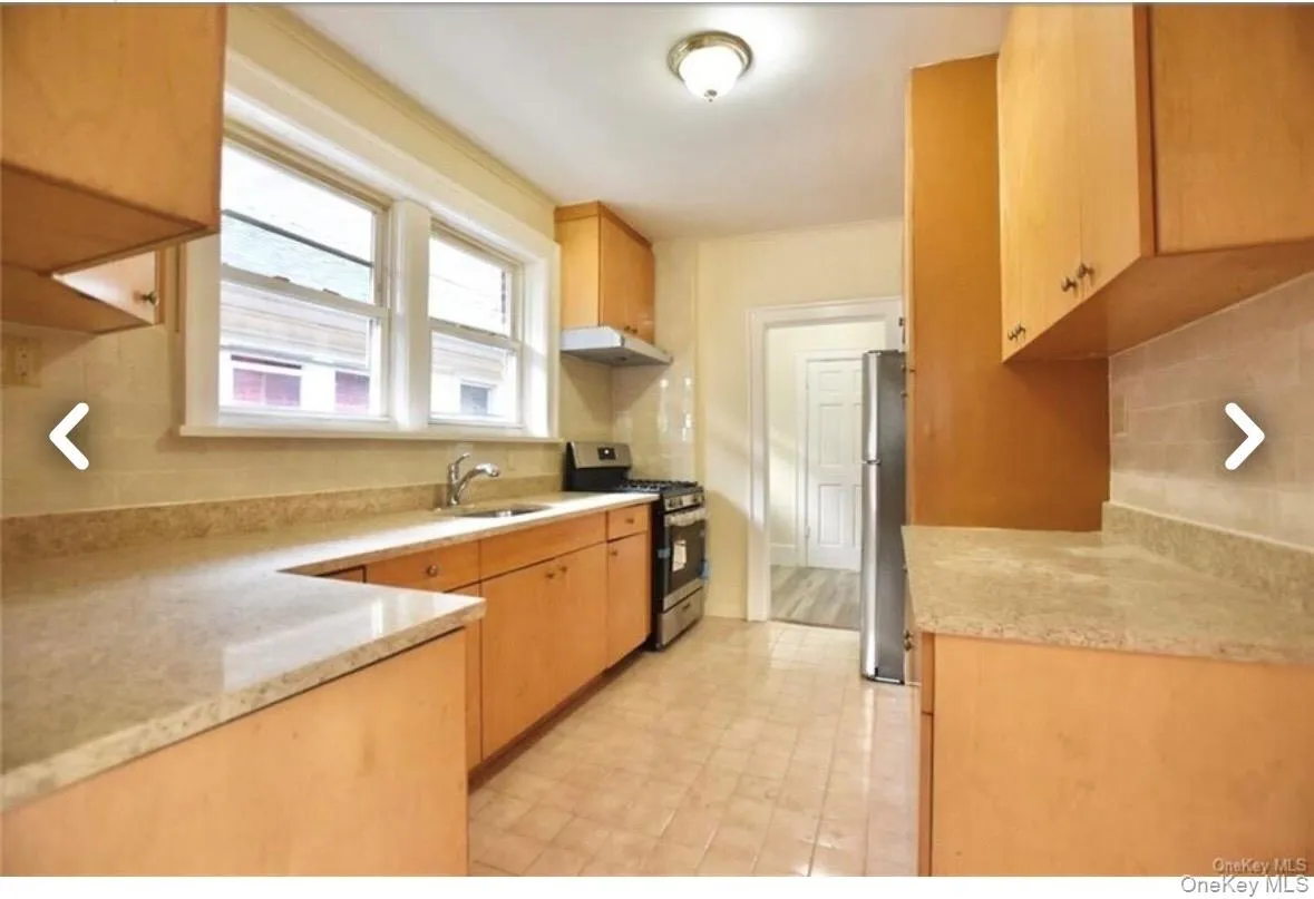 96 Grandview Avenue, Mount Vernon, NY, 3 Bedrooms Bedrooms, 9 Rooms Rooms,1 BathroomBathrooms,Residential Lease,For Rent,Grandview,0,1007400 96 Grandview Avenue, Mount Vernon, NY, 3 Bedrooms Bedrooms, 9 Rooms Rooms,1 BathroomBathrooms,Residential Lease,For Rent,Grandview,0,1007400