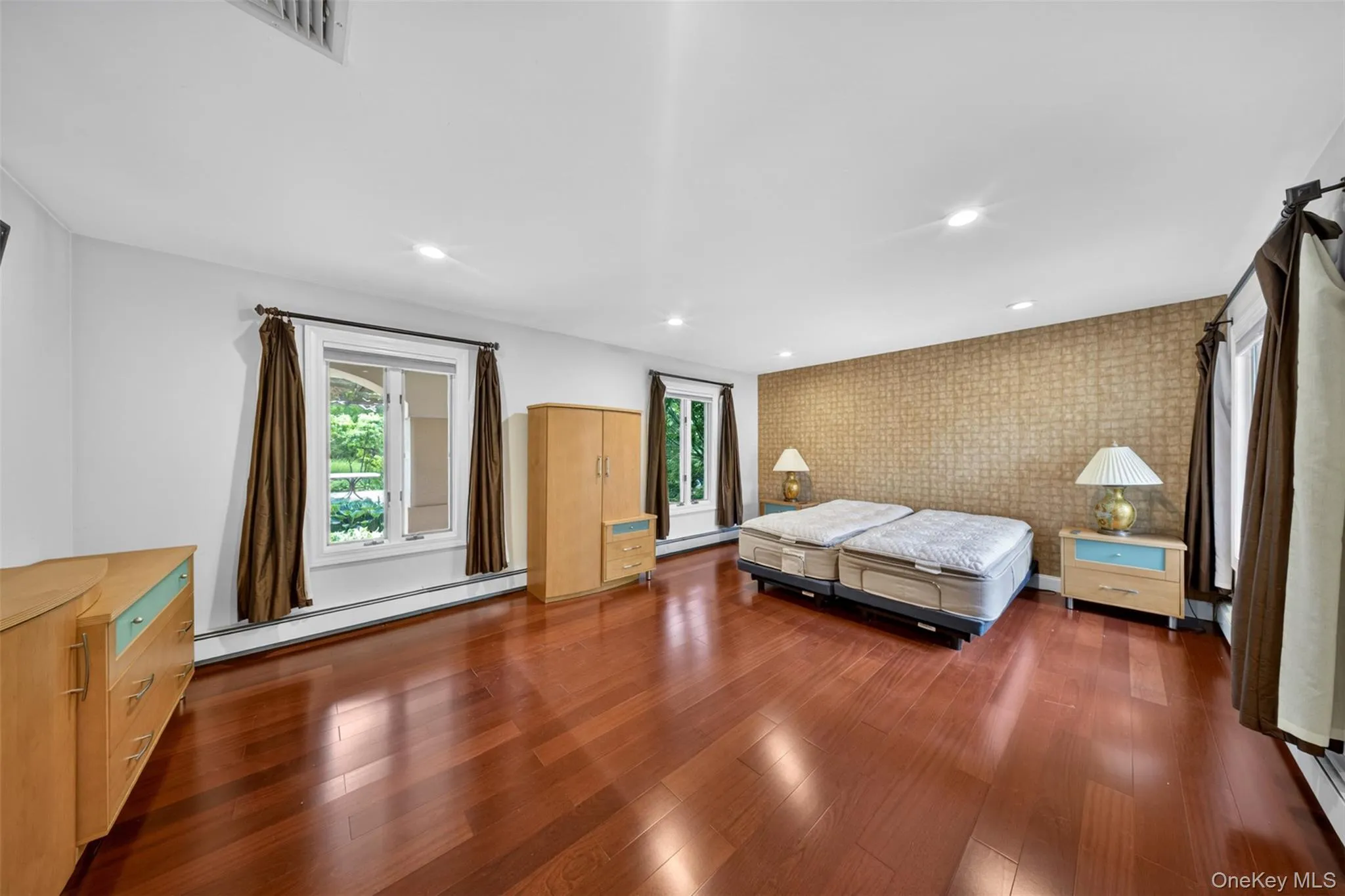 5 Glen Hill Court, Huntington, NY, 5 Bedrooms Bedrooms, 11 Rooms Rooms,4 BathroomsBathrooms,Residential,For Rent,Glen Hill,0,1007402 5 Glen Hill Court, Huntington, NY, 5 Bedrooms Bedrooms, 11 Rooms Rooms,4 BathroomsBathrooms,Residential,For Rent,Glen Hill,0,1007402