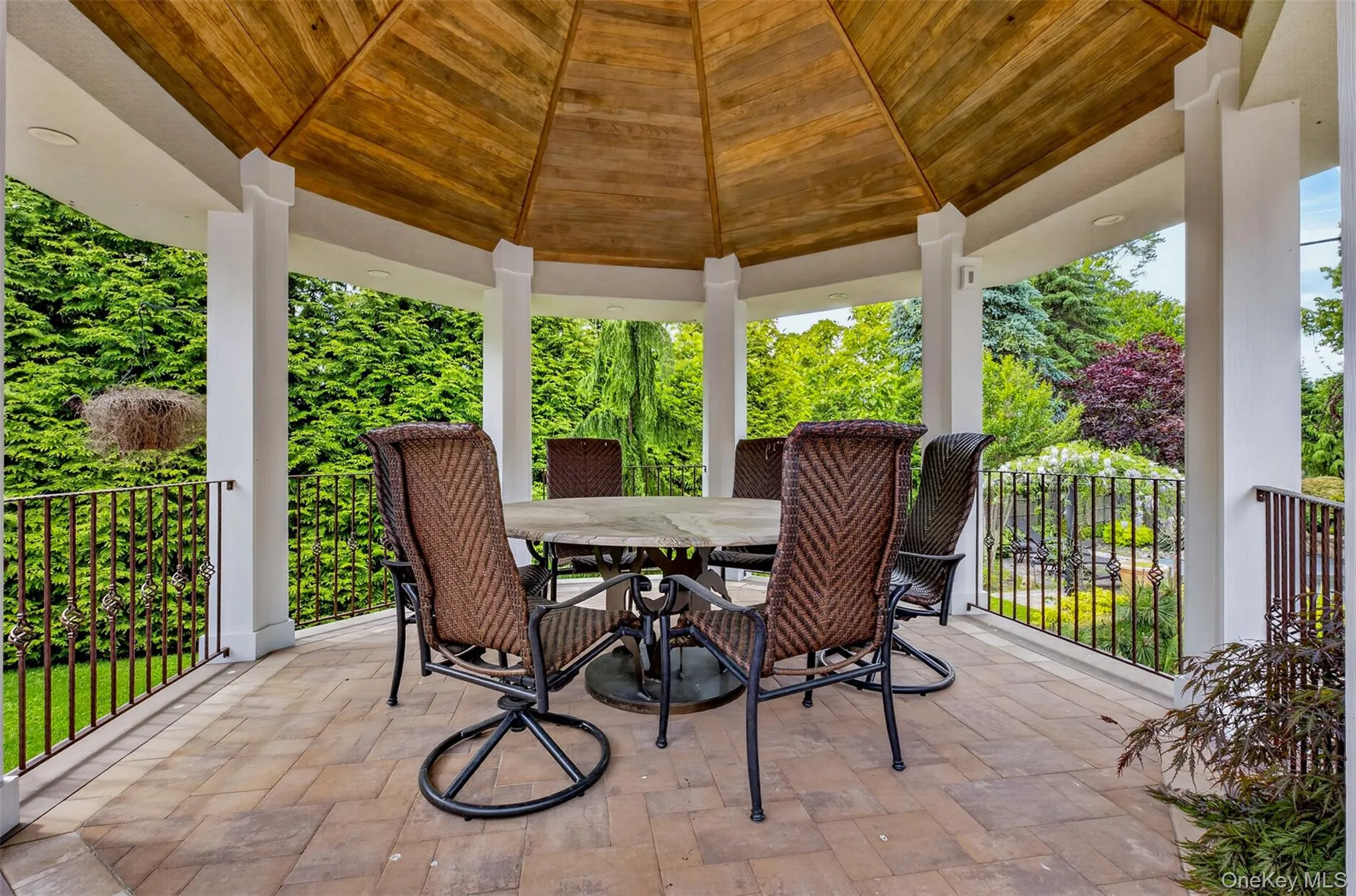 5 Glen Hill Court, Huntington, NY, 5 Bedrooms Bedrooms, 11 Rooms Rooms,4 BathroomsBathrooms,Residential,For Rent,Glen Hill,0,1007402 5 Glen Hill Court, Huntington, NY, 5 Bedrooms Bedrooms, 11 Rooms Rooms,4 BathroomsBathrooms,Residential,For Rent,Glen Hill,0,1007402