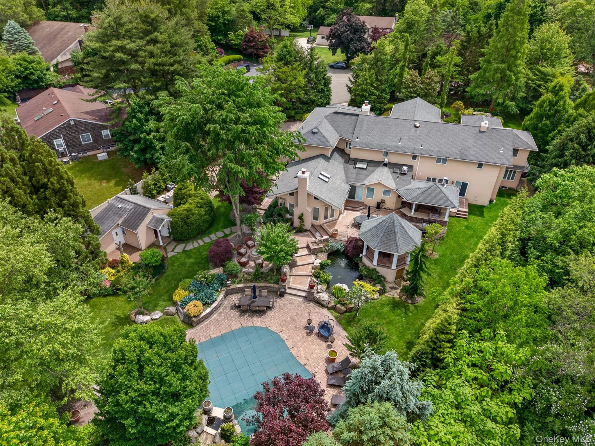 5 Glen Hill Court, Huntington, NY, 5 Bedrooms Bedrooms, 11 Rooms Rooms,4 BathroomsBathrooms,Residential,For Rent,Glen Hill,0,1007402 5 Glen Hill Court, Huntington, NY, 5 Bedrooms Bedrooms, 11 Rooms Rooms,4 BathroomsBathrooms,Residential,For Rent,Glen Hill,0,1007402