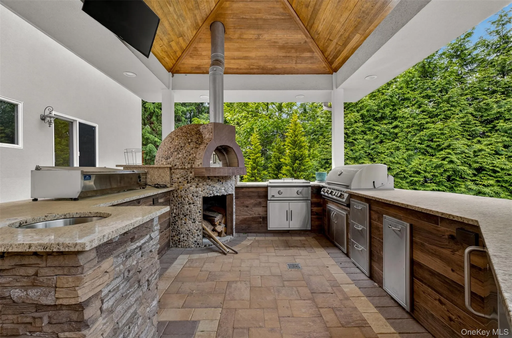 5 Glen Hill Court, Huntington, NY, 5 Bedrooms Bedrooms, 11 Rooms Rooms,4 BathroomsBathrooms,Residential,For Rent,Glen Hill,0,1007402 5 Glen Hill Court, Huntington, NY, 5 Bedrooms Bedrooms, 11 Rooms Rooms,4 BathroomsBathrooms,Residential,For Rent,Glen Hill,0,1007402
