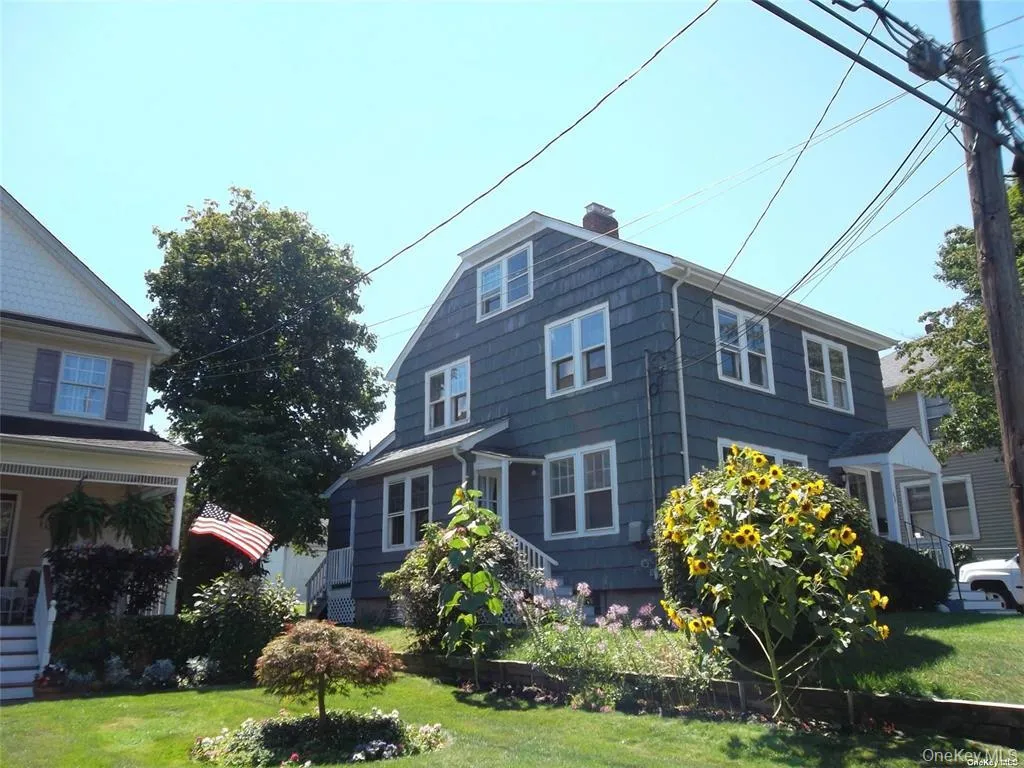 46 Sterling Court, Huntington, NY, 3 Bedrooms Bedrooms, 7 Rooms Rooms,1 BathroomBathrooms,Residential Lease,For Rent,Sterling,0,1007406 46 Sterling Court, Huntington, NY, 3 Bedrooms Bedrooms, 7 Rooms Rooms,1 BathroomBathrooms,Residential Lease,For Rent,Sterling,0,1007406