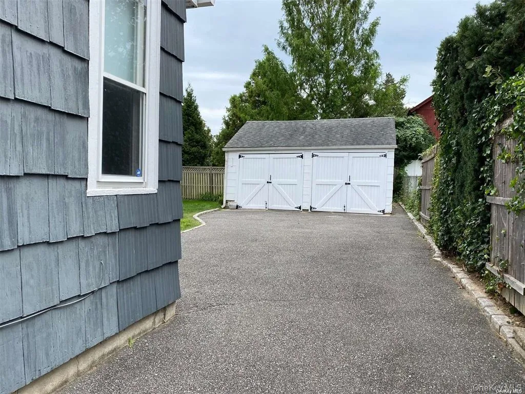 46 Sterling Court, Huntington, NY, 3 Bedrooms Bedrooms, 7 Rooms Rooms,1 BathroomBathrooms,Residential Lease,For Rent,Sterling,0,1007406 46 Sterling Court, Huntington, NY, 3 Bedrooms Bedrooms, 7 Rooms Rooms,1 BathroomBathrooms,Residential Lease,For Rent,Sterling,0,1007406