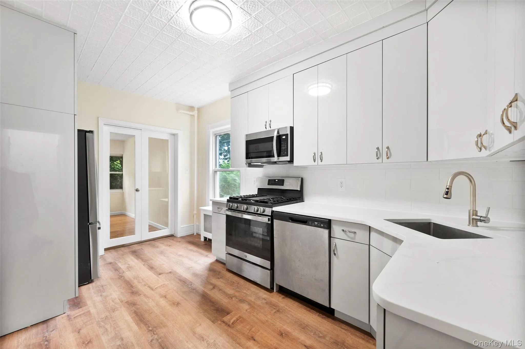 91 Parkway Road, Eastchester, NY, 2 Bedrooms Bedrooms, 4 Rooms Rooms,1 BathroomBathrooms,Residential Lease,For Rent,Parkway,0,1007409 91 Parkway Road, Eastchester, NY, 2 Bedrooms Bedrooms, 4 Rooms Rooms,1 BathroomBathrooms,Residential Lease,For Rent,Parkway,0,1007409