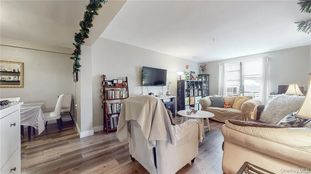 150-29 72nd Road, New York, NY, 2 Bedrooms Bedrooms, 5 Rooms Rooms,1 BathroomBathrooms,Residential,For Rent,72nd,0,1007412 150-29 72nd Road, New York, NY, 2 Bedrooms Bedrooms, 5 Rooms Rooms,1 BathroomBathrooms,Residential,For Rent,72nd,0,1007412
