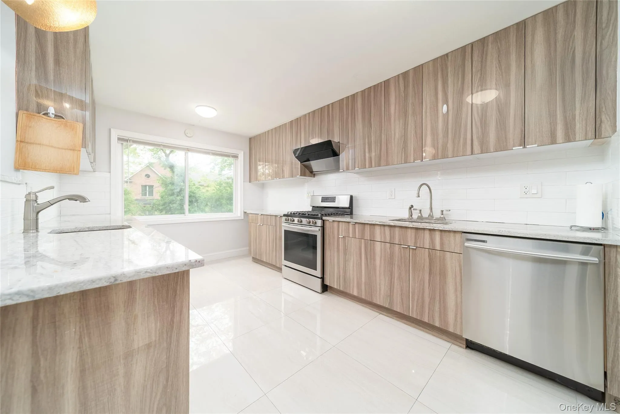 1 Horizon Road, North Hempstead, NY, 4 Bedrooms Bedrooms, 8 Rooms Rooms,3 BathroomsBathrooms,Residential,For Rent,Horizon,0,1007413 1 Horizon Road, North Hempstead, NY, 4 Bedrooms Bedrooms, 8 Rooms Rooms,3 BathroomsBathrooms,Residential,For Rent,Horizon,0,1007413