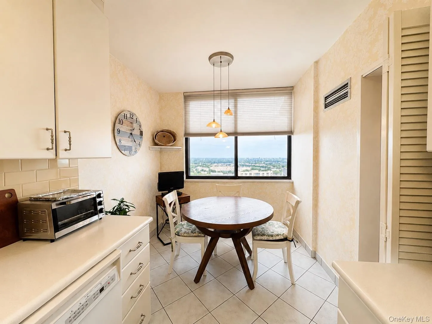 27010 Grand Central Parkway, New York, NY, 2 Bedrooms Bedrooms, 5 Rooms Rooms,2 BathroomsBathrooms,Residential,For Rent,Grand Central,0,1007416 27010 Grand Central Parkway, New York, NY, 2 Bedrooms Bedrooms, 5 Rooms Rooms,2 BathroomsBathrooms,Residential,For Rent,Grand Central,0,1007416