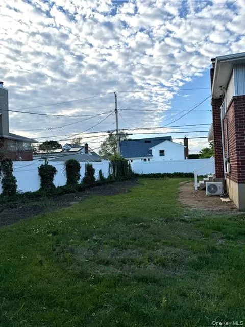 9 Walnut Place, Oyster Bay, NY, 3 Bedrooms Bedrooms, 8 Rooms Rooms,2 BathroomsBathrooms,Residential,For Rent,Walnut,0,1007419 9 Walnut Place, Oyster Bay, NY, 3 Bedrooms Bedrooms, 8 Rooms Rooms,2 BathroomsBathrooms,Residential,For Rent,Walnut,0,1007419